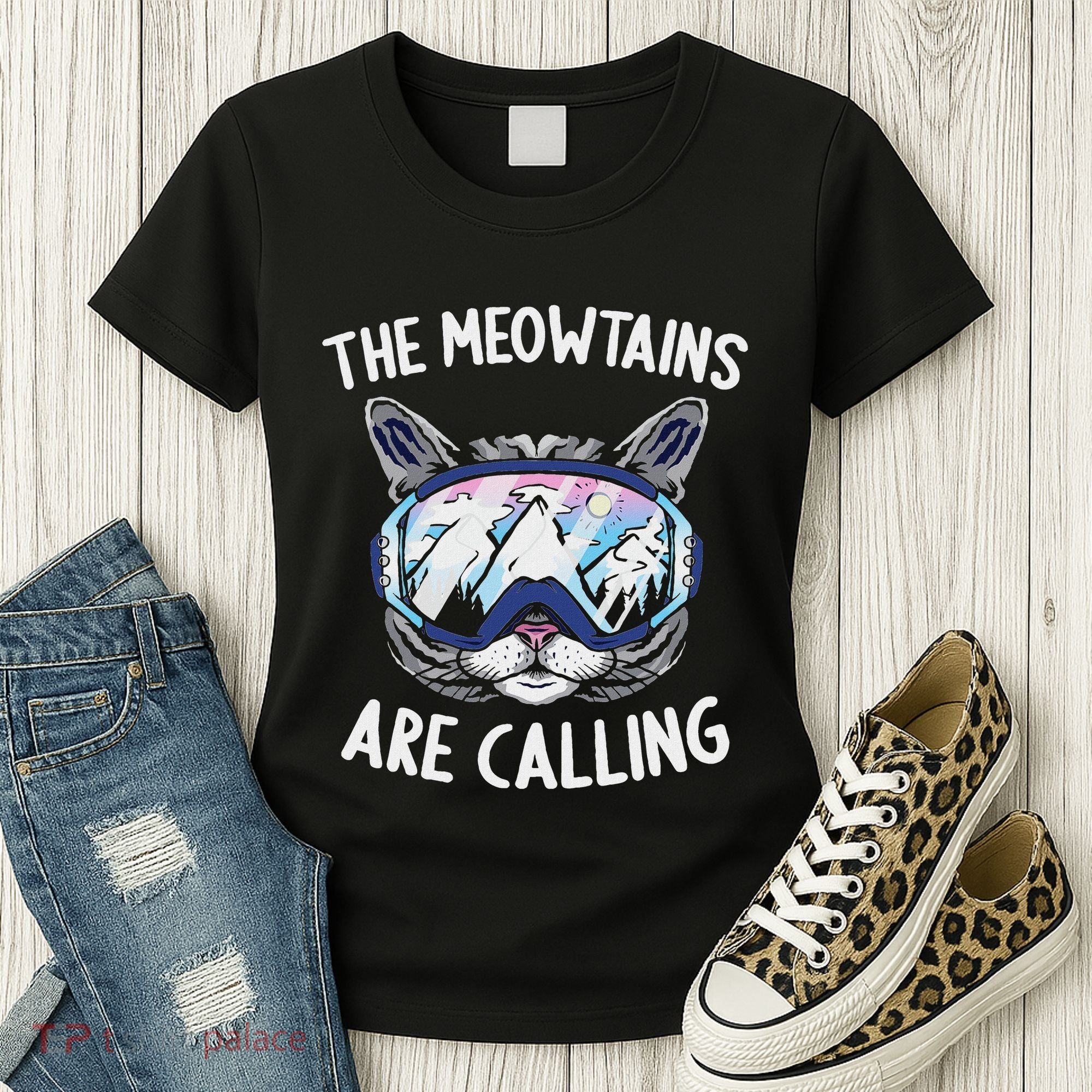 Cool Snowboard Ski Lover Mountain Skier Women's T-Shirt