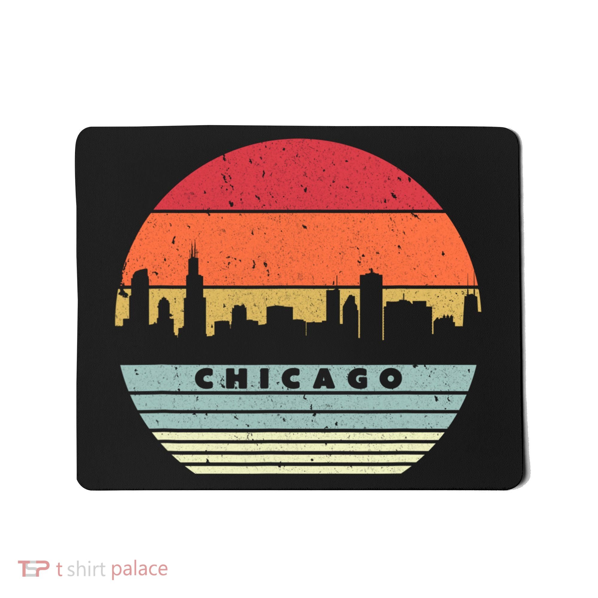 Chicago Souvenir Shirt. Retro Style USA Skyline Mousepad
