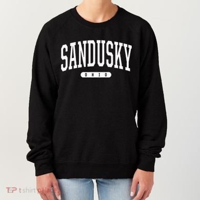 College Style Sandusky Ohio Souvenir Gift Women's Sweatshirt