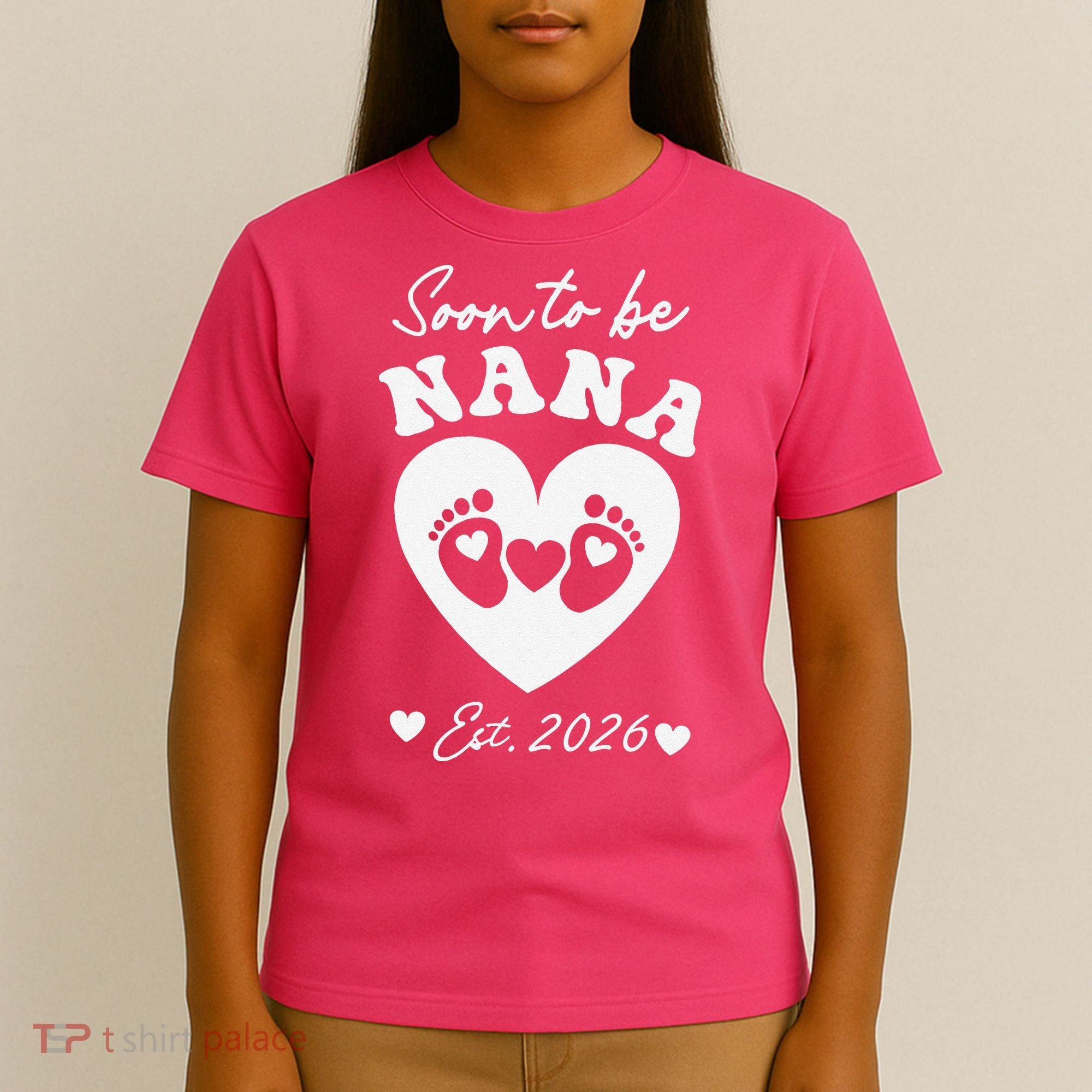 Cute Soon To Be Nana EST 2026 Baby Feet Heart T-Shirt