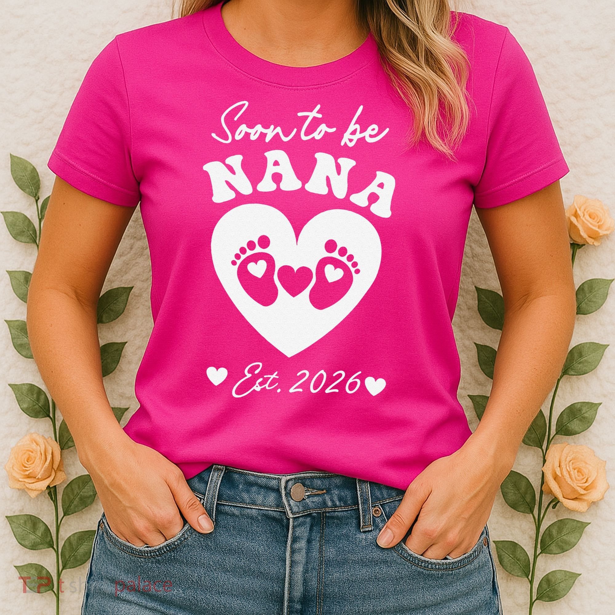 Cute Soon To Be Nana EST 2026 Baby Feet Heart Women's T-Shirt