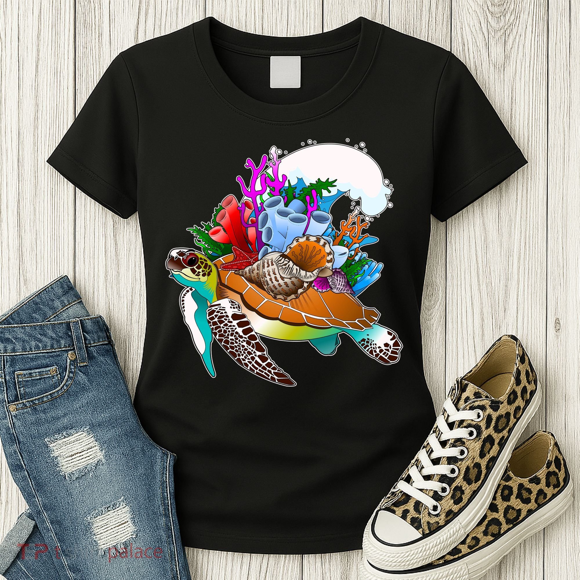 Cool Sea Turtle Ocean Life Women's T-Shirt