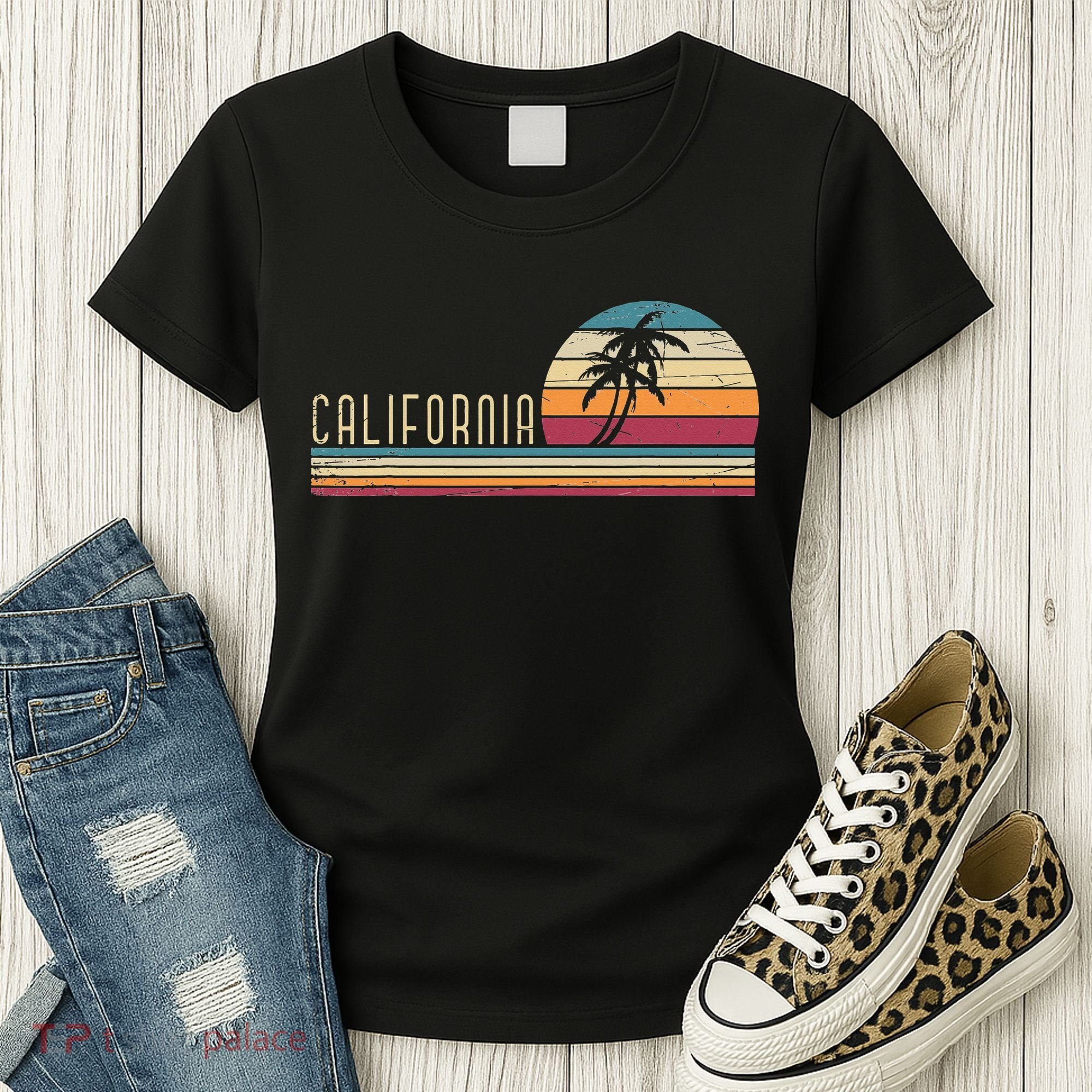 Cali Summer Vacation CA Palm Trees USA Retro California Women's T-Shirt