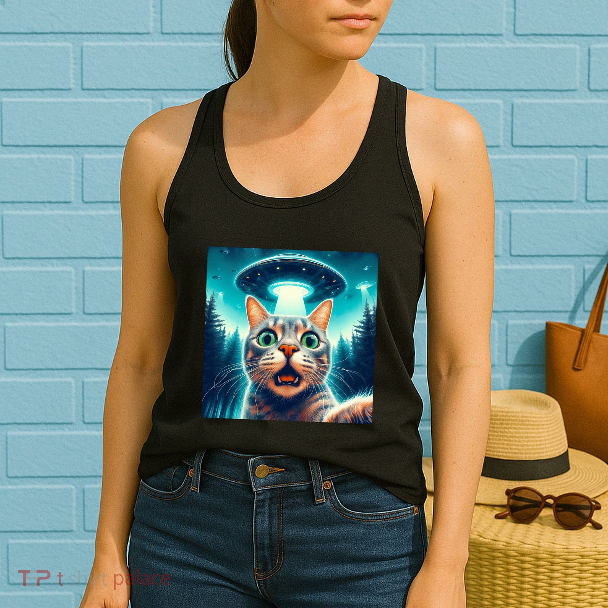 Cat Selfie With Ufo Cat Lover Meme Women's Tank Top