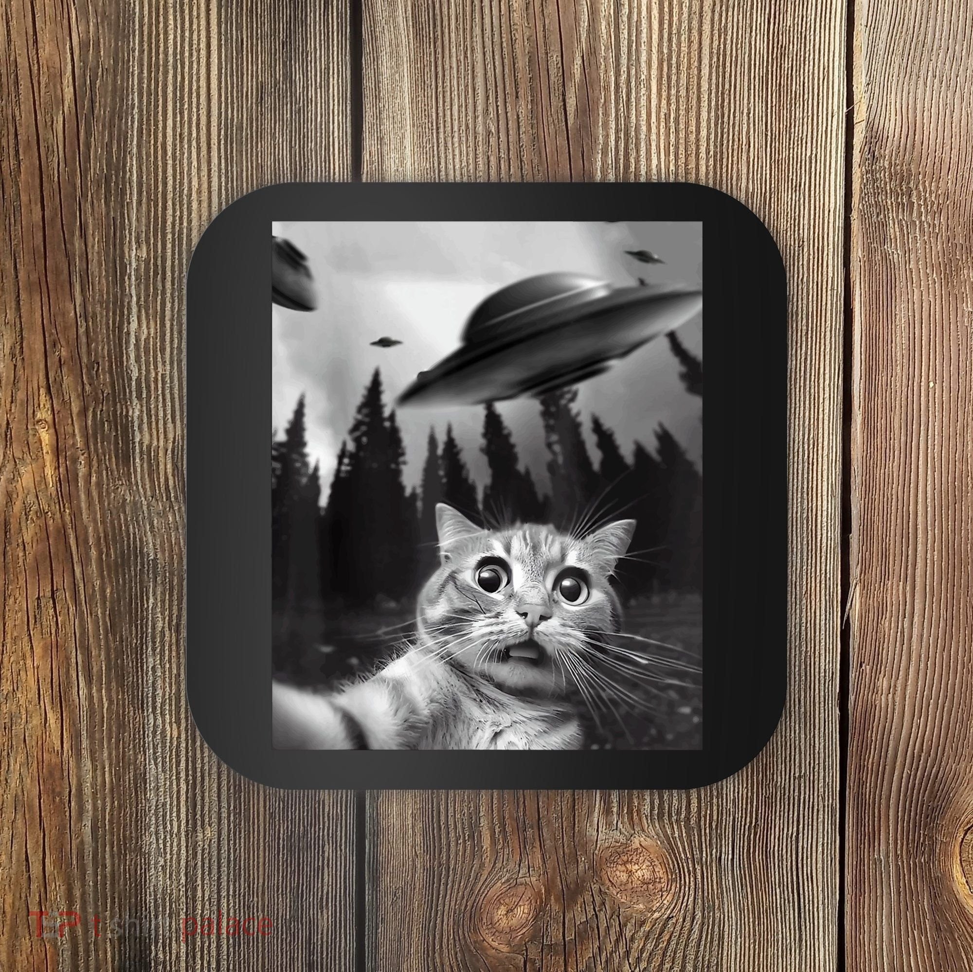 Cat Selfie With Alien UFO Funny Cat Lovers Spaceship Gift Coaster