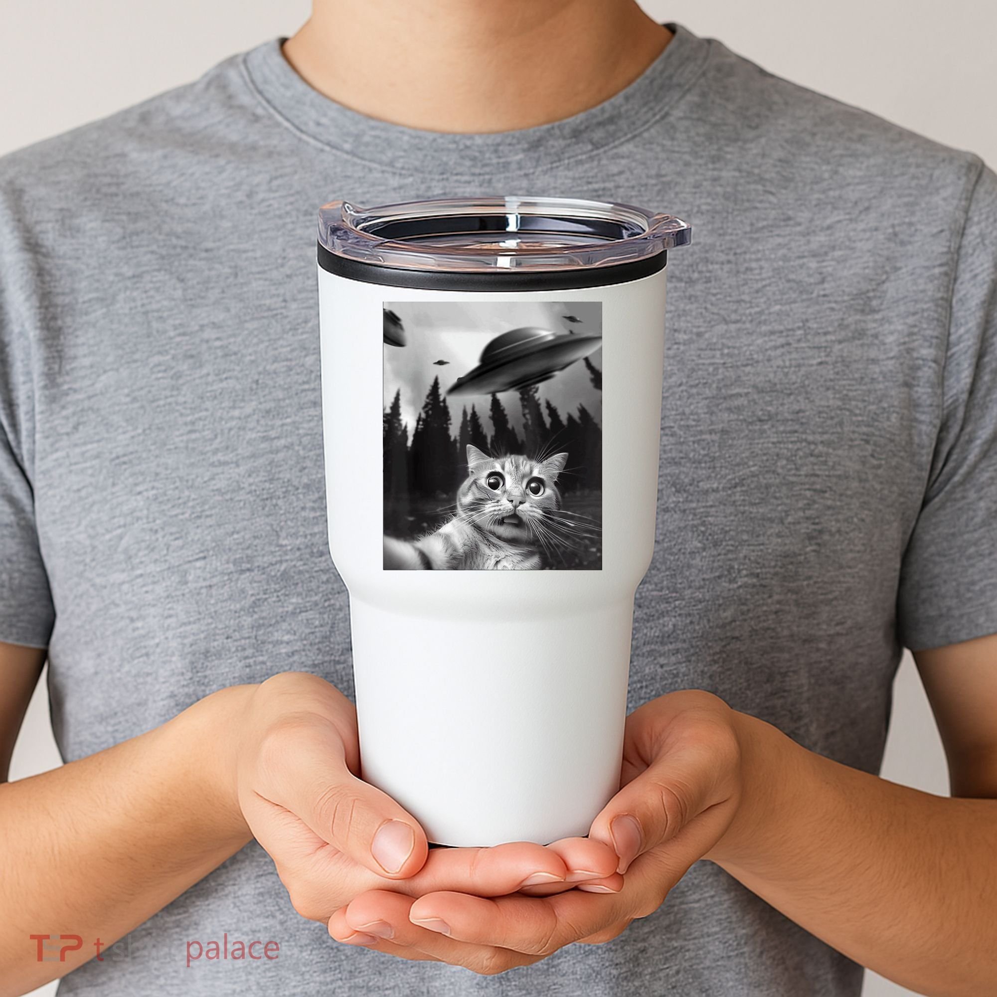 Cat Selfie With Alien UFO Funny Cat Lovers Spaceship Gift Tumbler