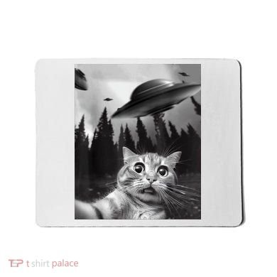 Cat Selfie With Alien UFO Funny Cat Lovers Spaceship Gift Mousepad