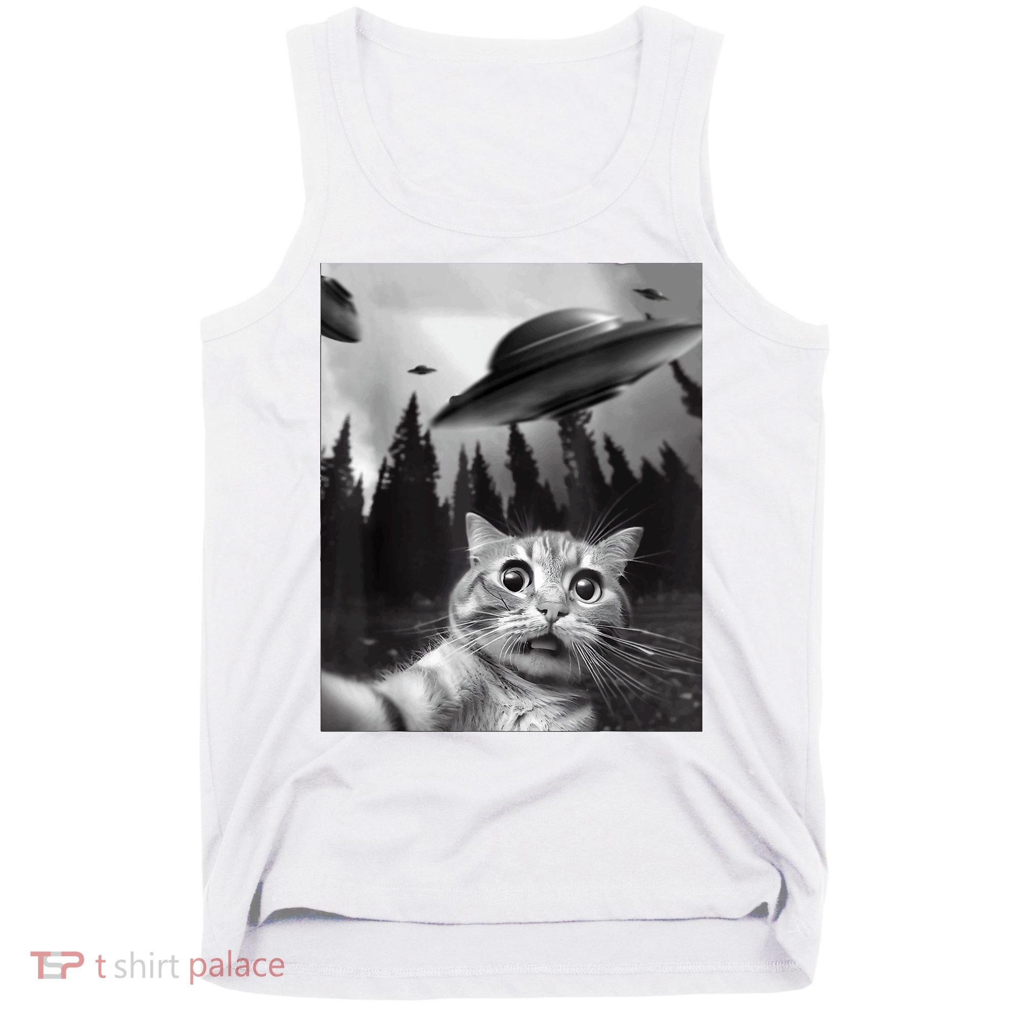 Cat Selfie With Alien UFO Funny Cat Lovers Spaceship Gift Tank Top