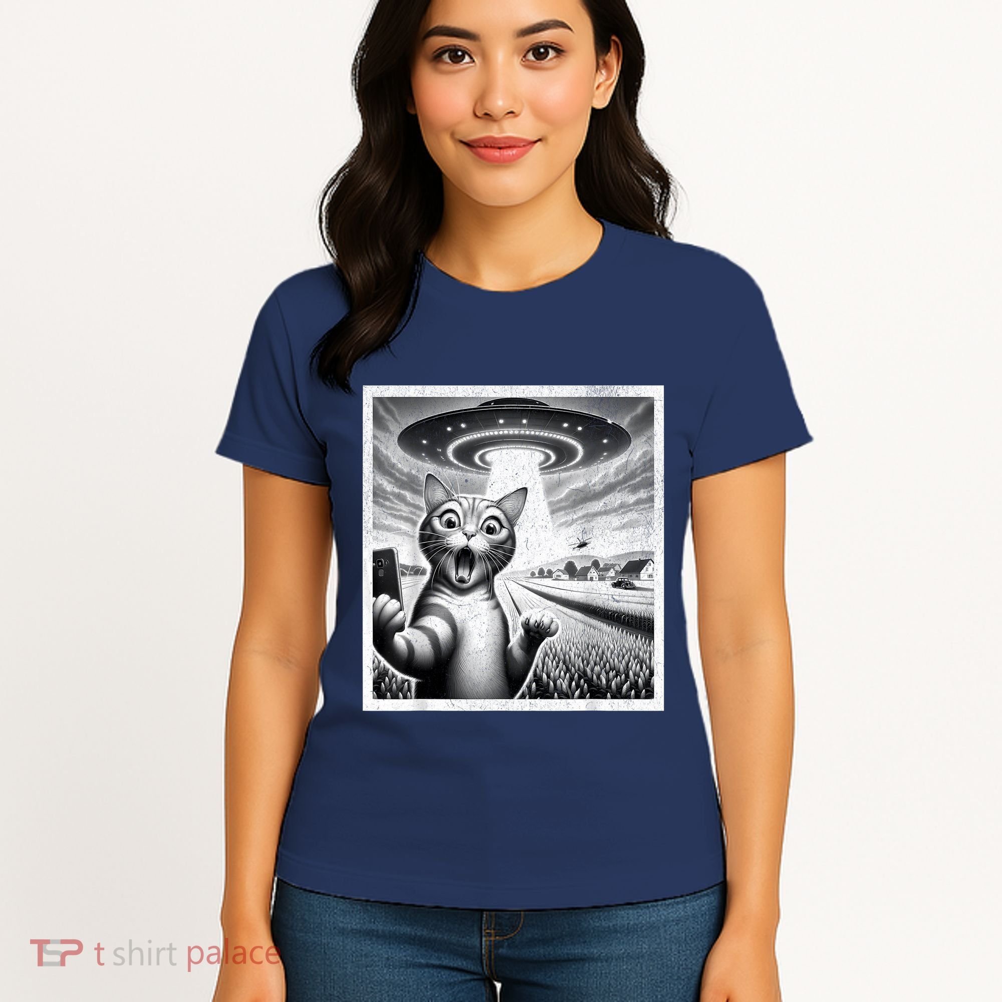Cat Selfie With Alien Ufo Funny Cat For Women Women's T-Shirt