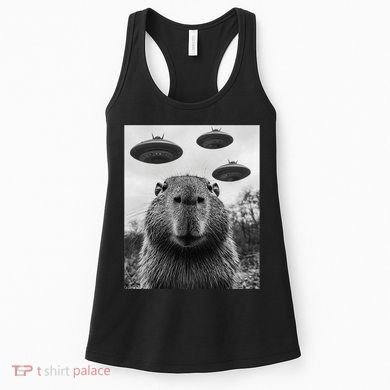 Capybara Selfie With Ufos Funny Graphic Women's Tank Top