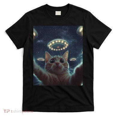 Cat Selfie With Ufos Aliens Kitten Funny Graphic T-Shirt
