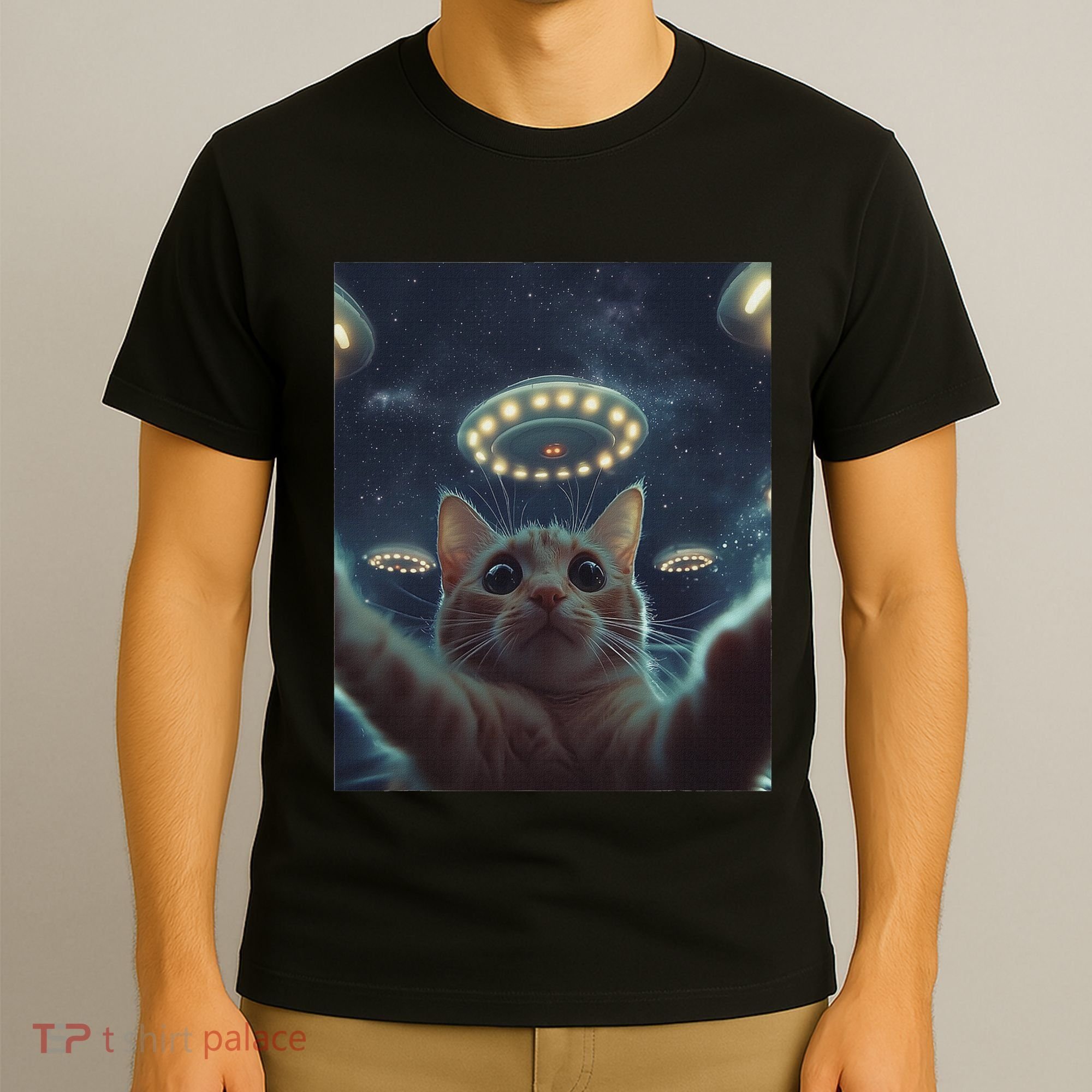 Cat Selfie With Ufos Aliens Kitten Funny Graphic T-Shirt