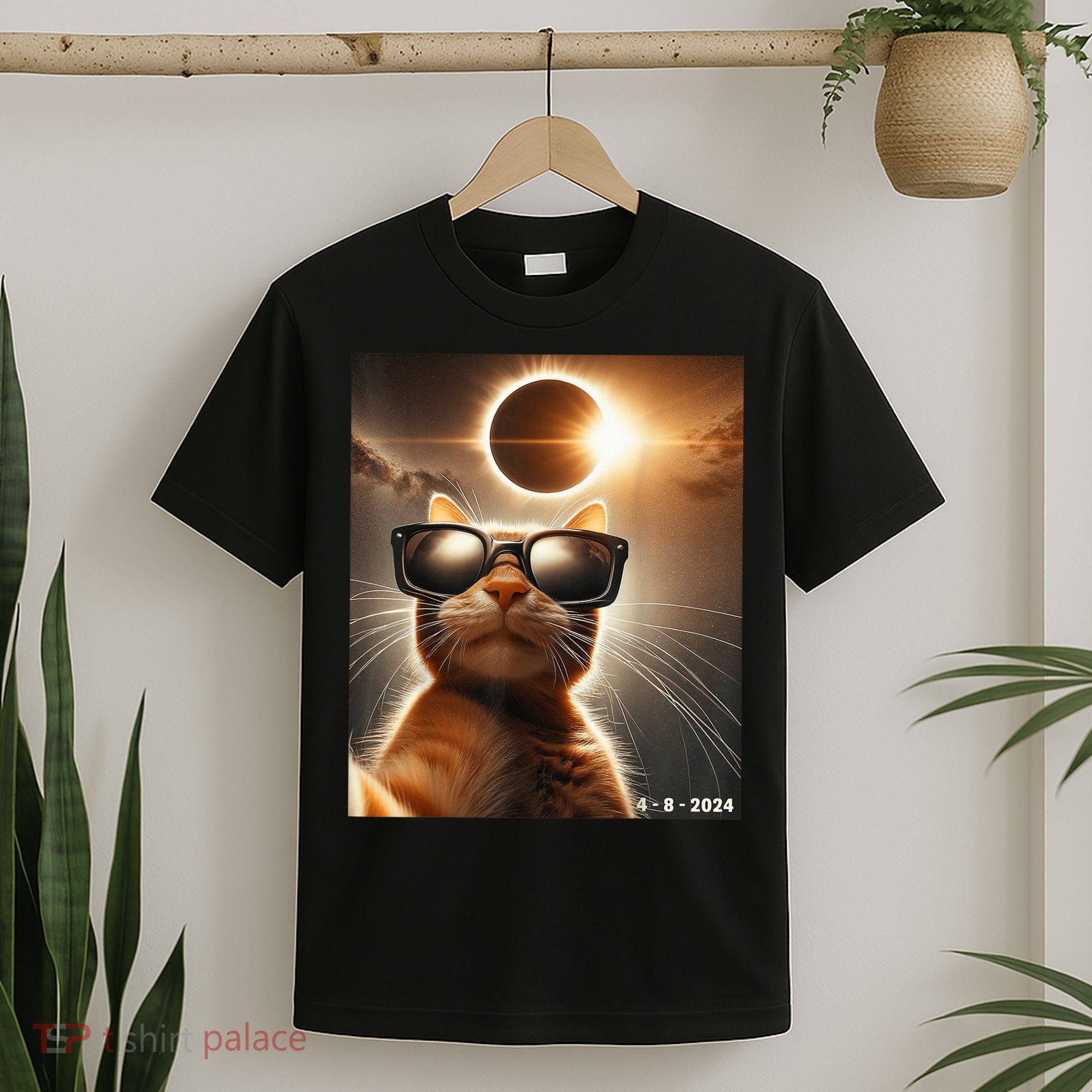 Cat Taking A Selfie With Solar 2024 Eclipse Wearing Glasses T-Shirt