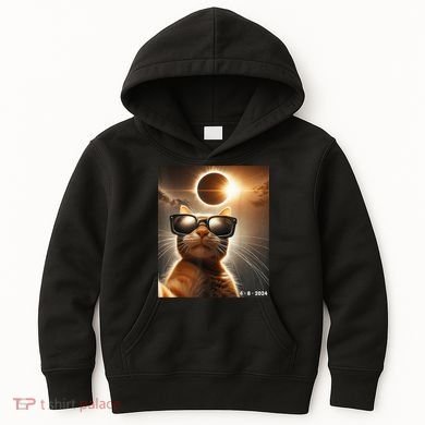 Cat Taking A Selfie With Solar 2024 Eclipse Wearing Glasses Kids Hoodie