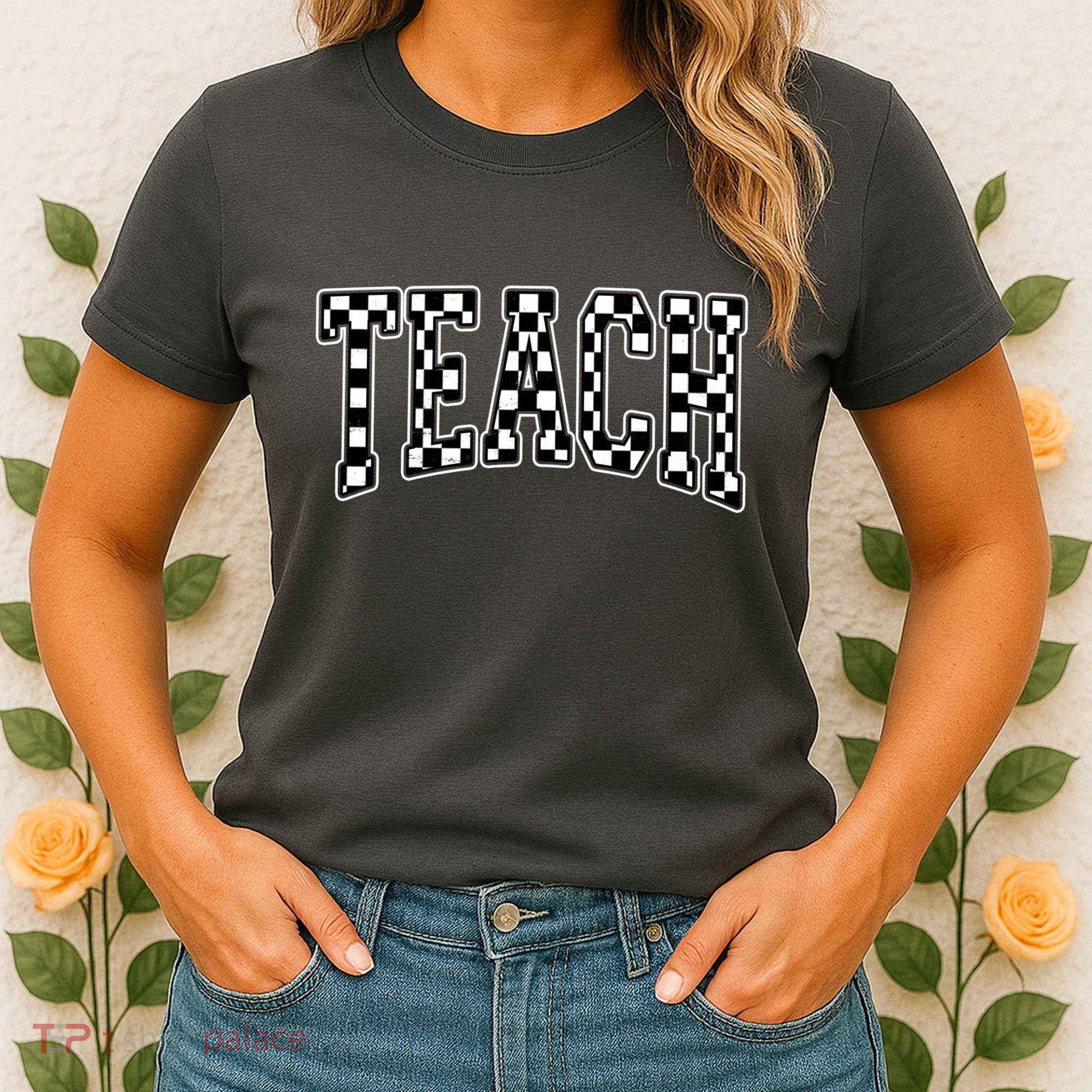 Checkered Teach Gift For Teachers Women's T-Shirt