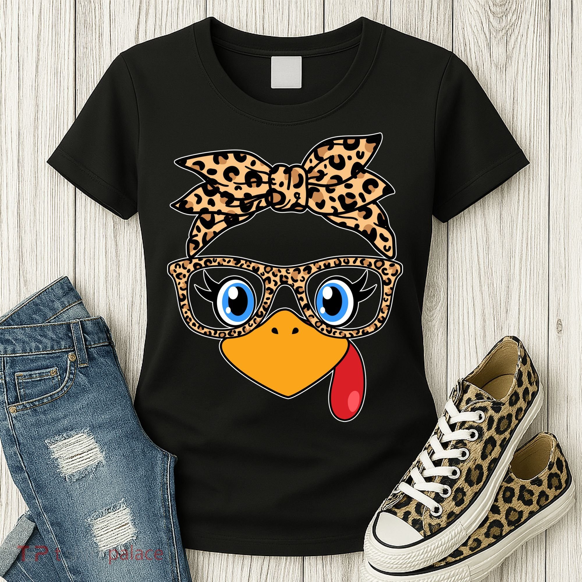 Cute Thanksgiving Leopard Print Bandana Glasses Turkey Girl Women's T-Shirt