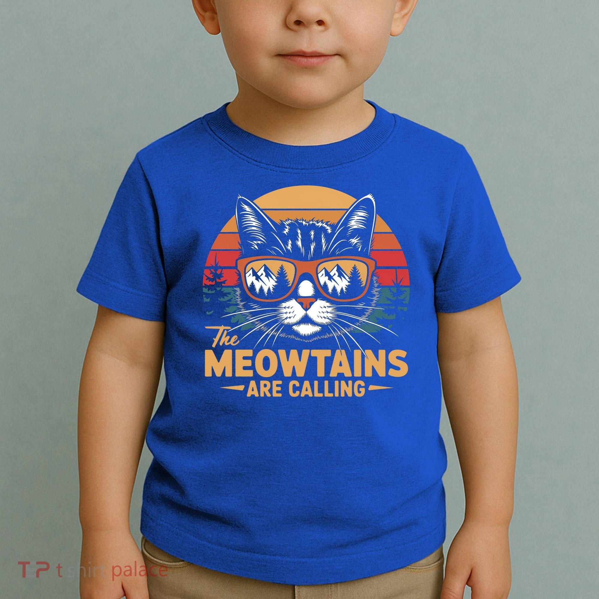 Cat The Meowtains Are Calling Ski Lover Winter Vacation  Toddler T-Shirt