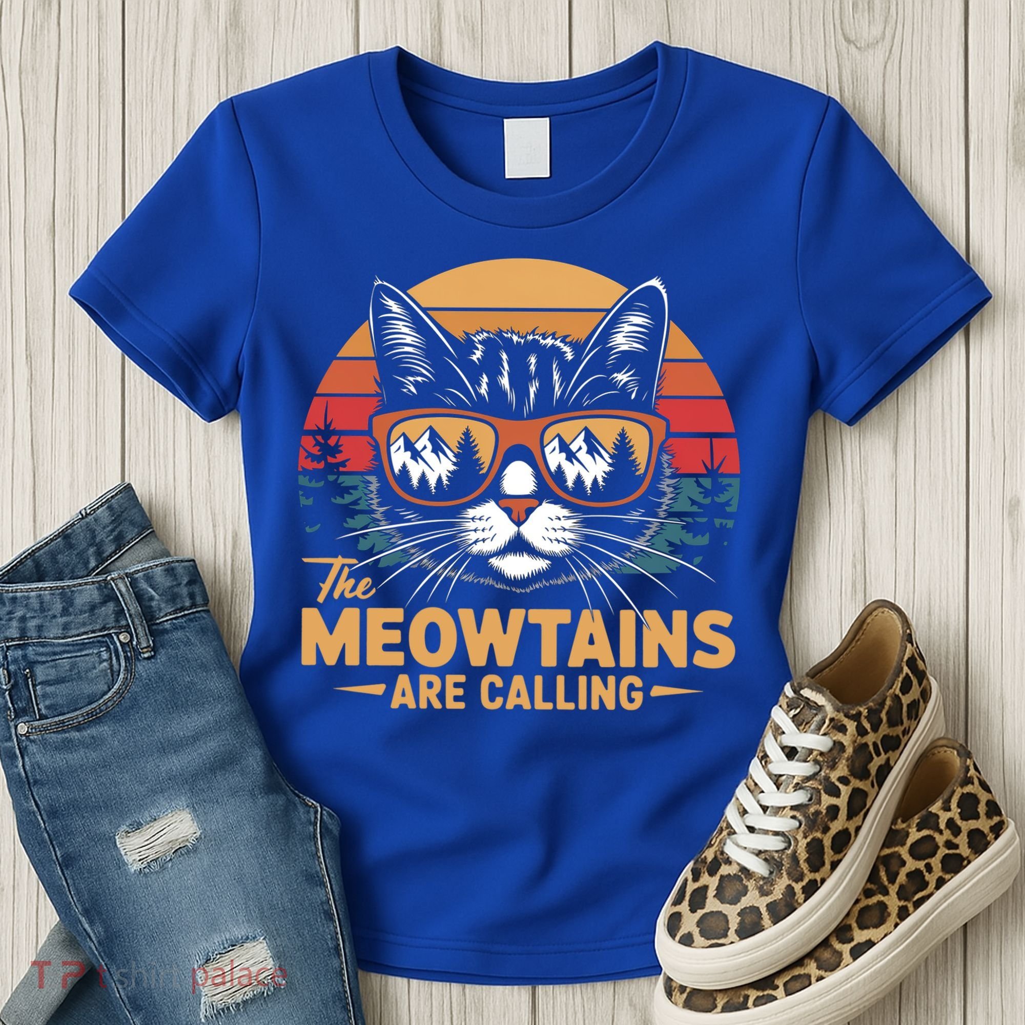 Cat The Meowtains Are Calling Ski Lover Winter Vacation  Women's T-Shirt