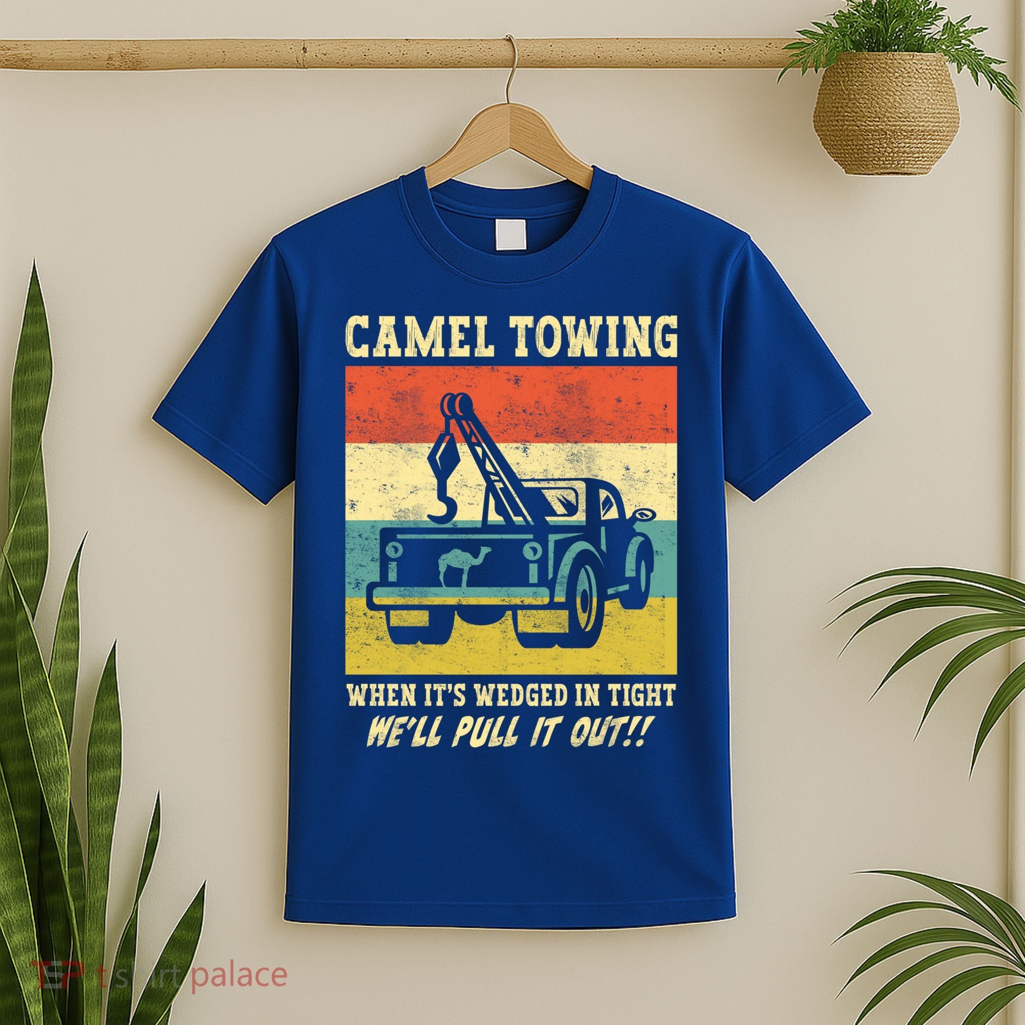 Camel Towing Retro Adult Humor Saying Funny Halloween Cool Gift T-Shirt
