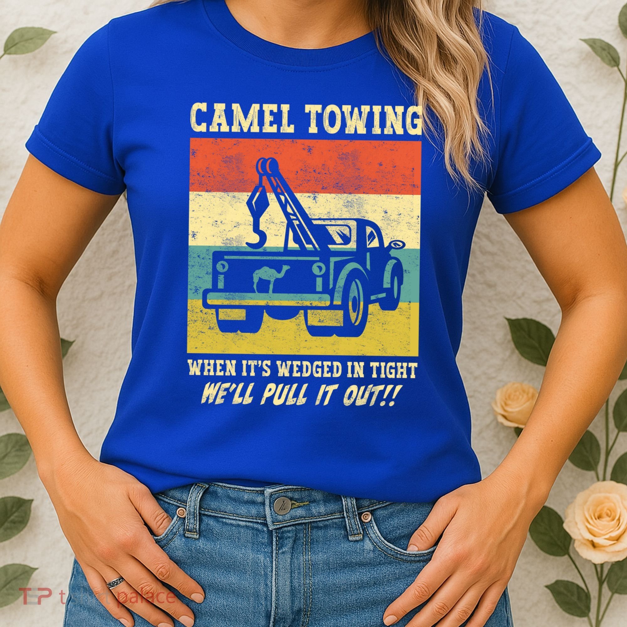 Camel Towing Retro Adult Humor Saying Funny Halloween Cool Gift Women's T-Shirt