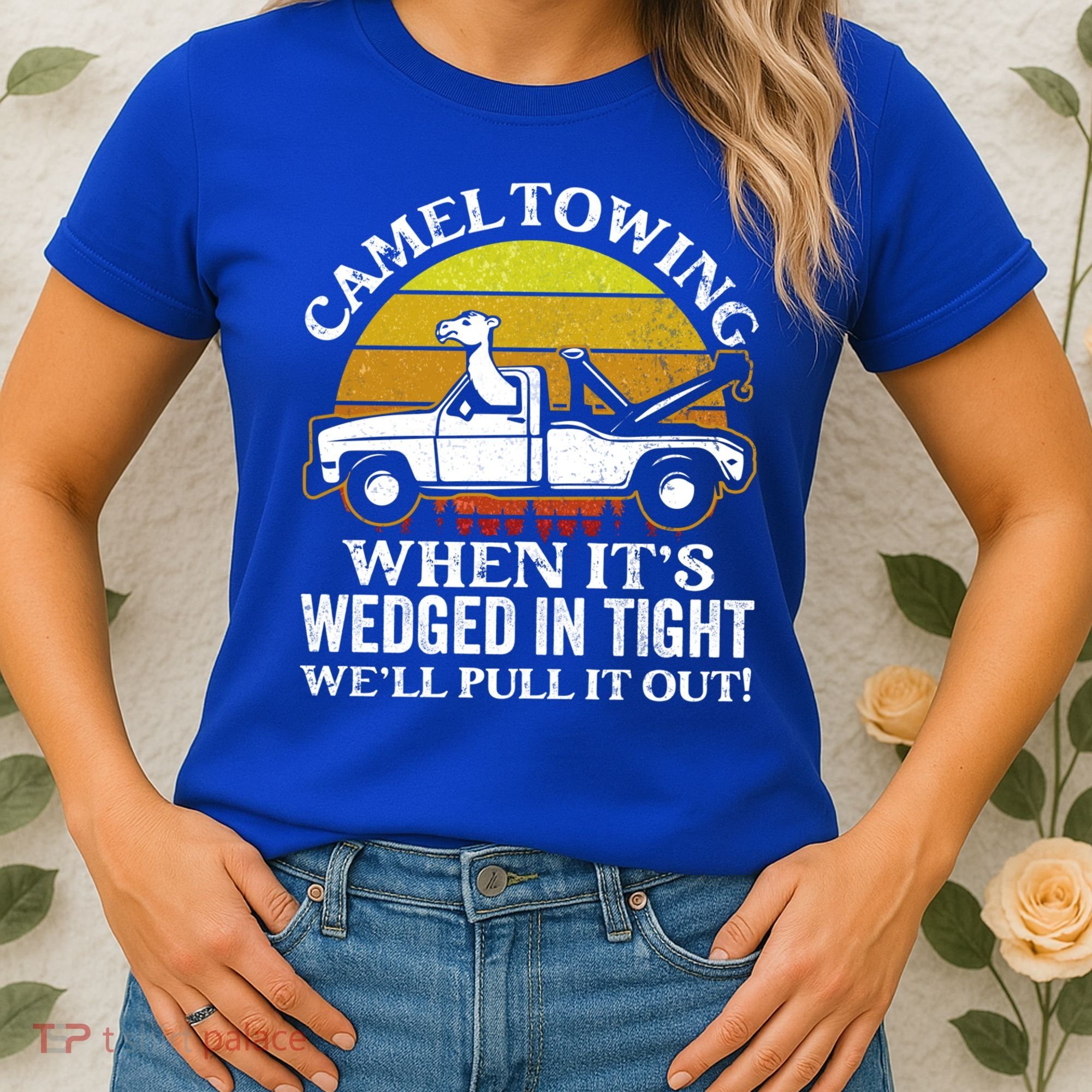 Camel Towing Retro Humor Saying Funny Transport Halloween Gift Women's T-Shirt