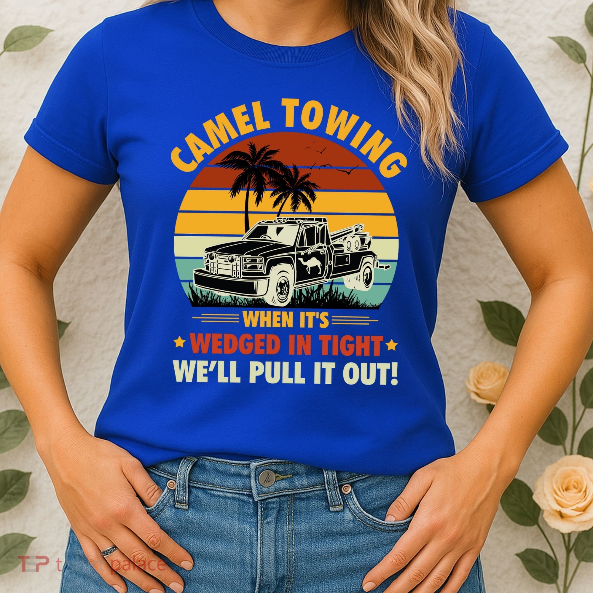 Camel Towing Retro Adult Humor Saying Funny Halloween Gift Women's T-Shirt