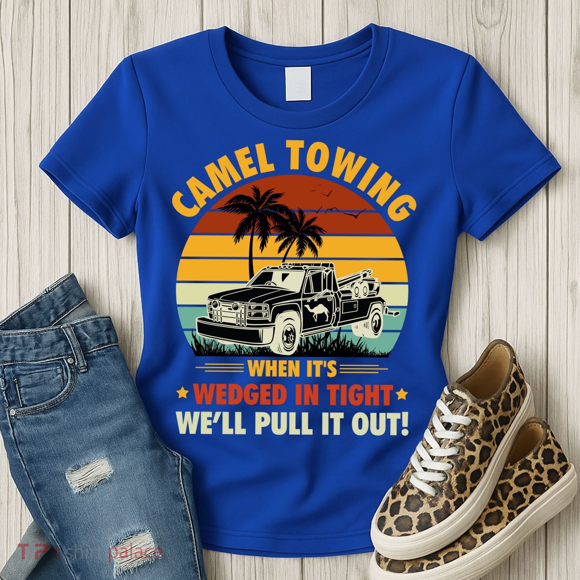 Camel Towing Retro Adult Humor Saying Funny Halloween Gift Women's T-Shirt