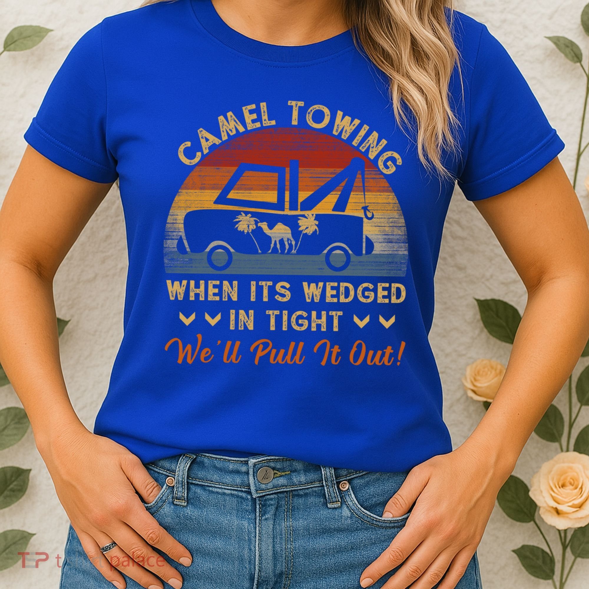 Camel Towing Retro Adult Humor Saying Funny Halloween Great Gift Women's T-Shirt