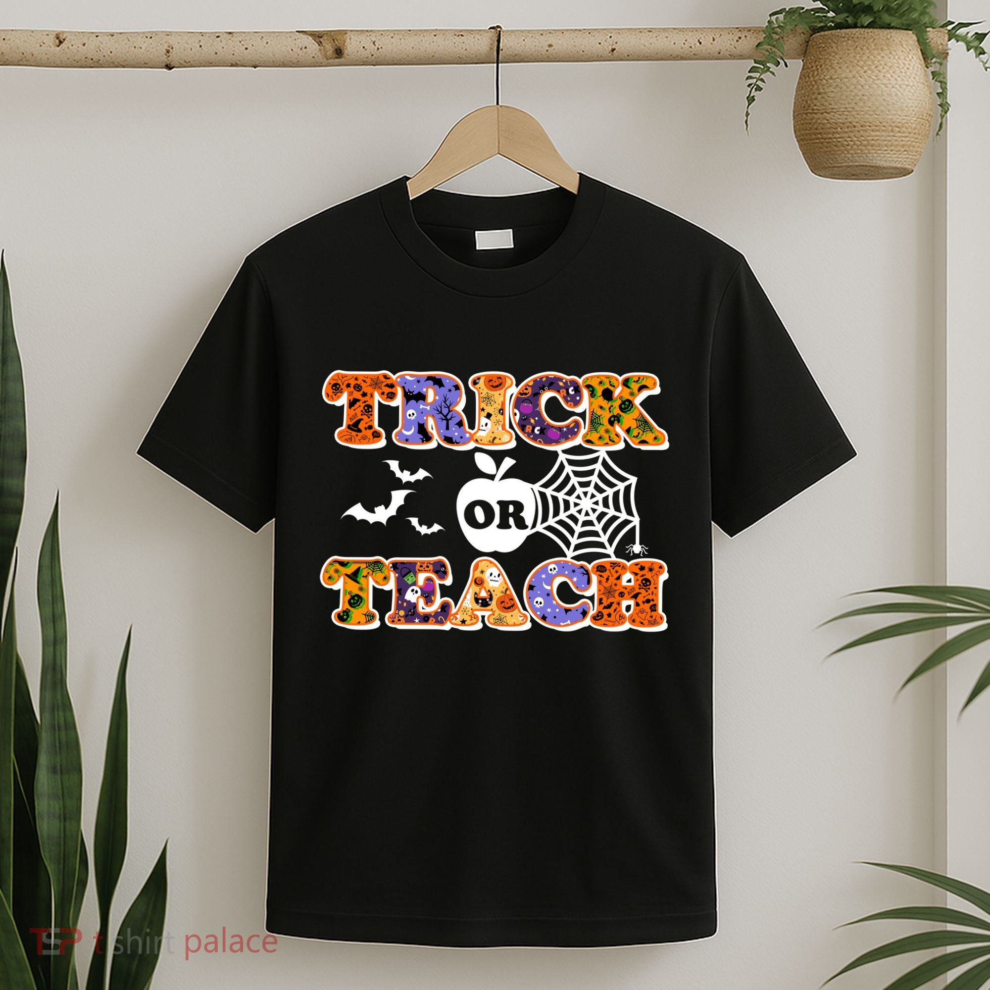 Cute Halloween Trick Or Teach Teacher T-Shirt