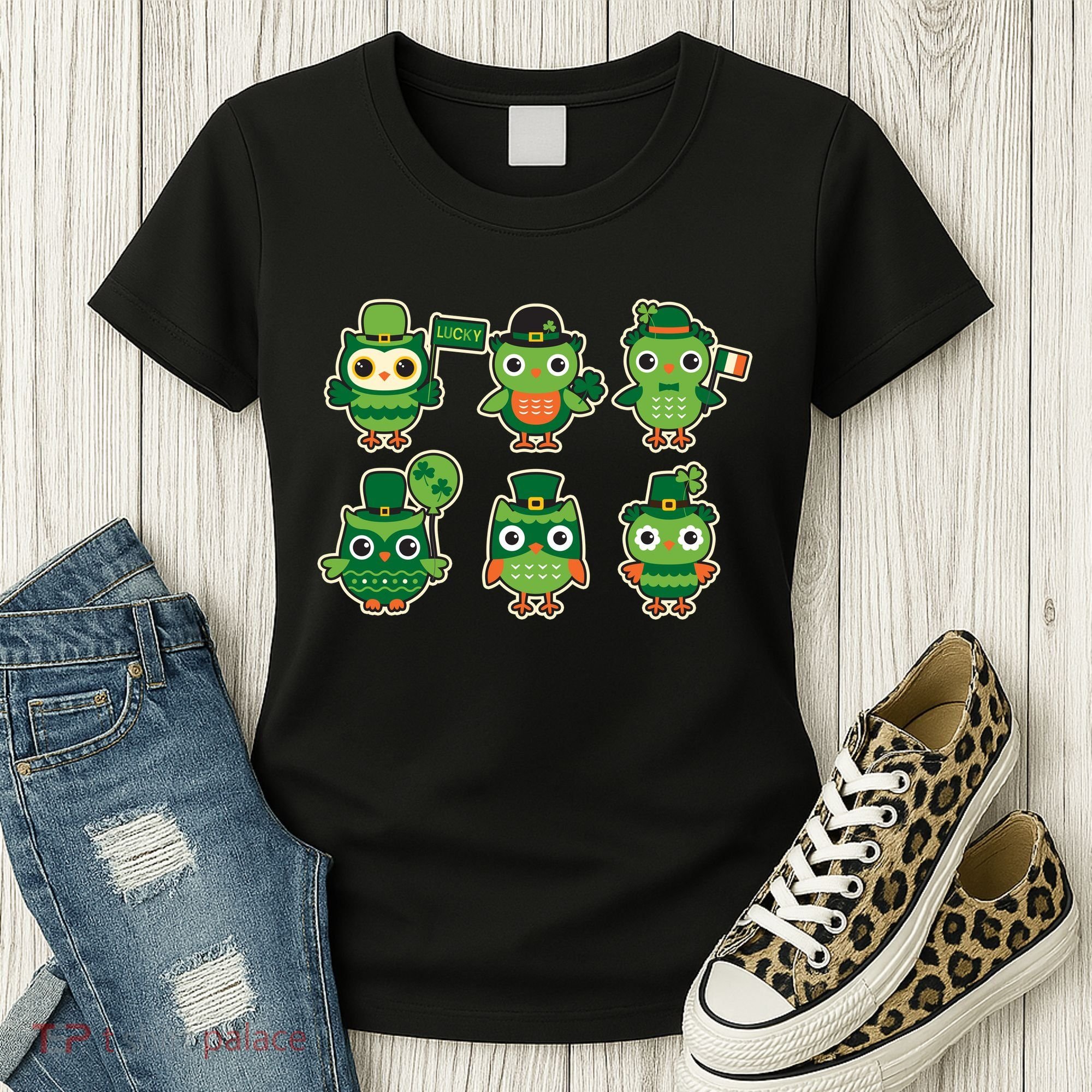 Cute St Patrick's Day Lucky Owls Women's T-Shirt