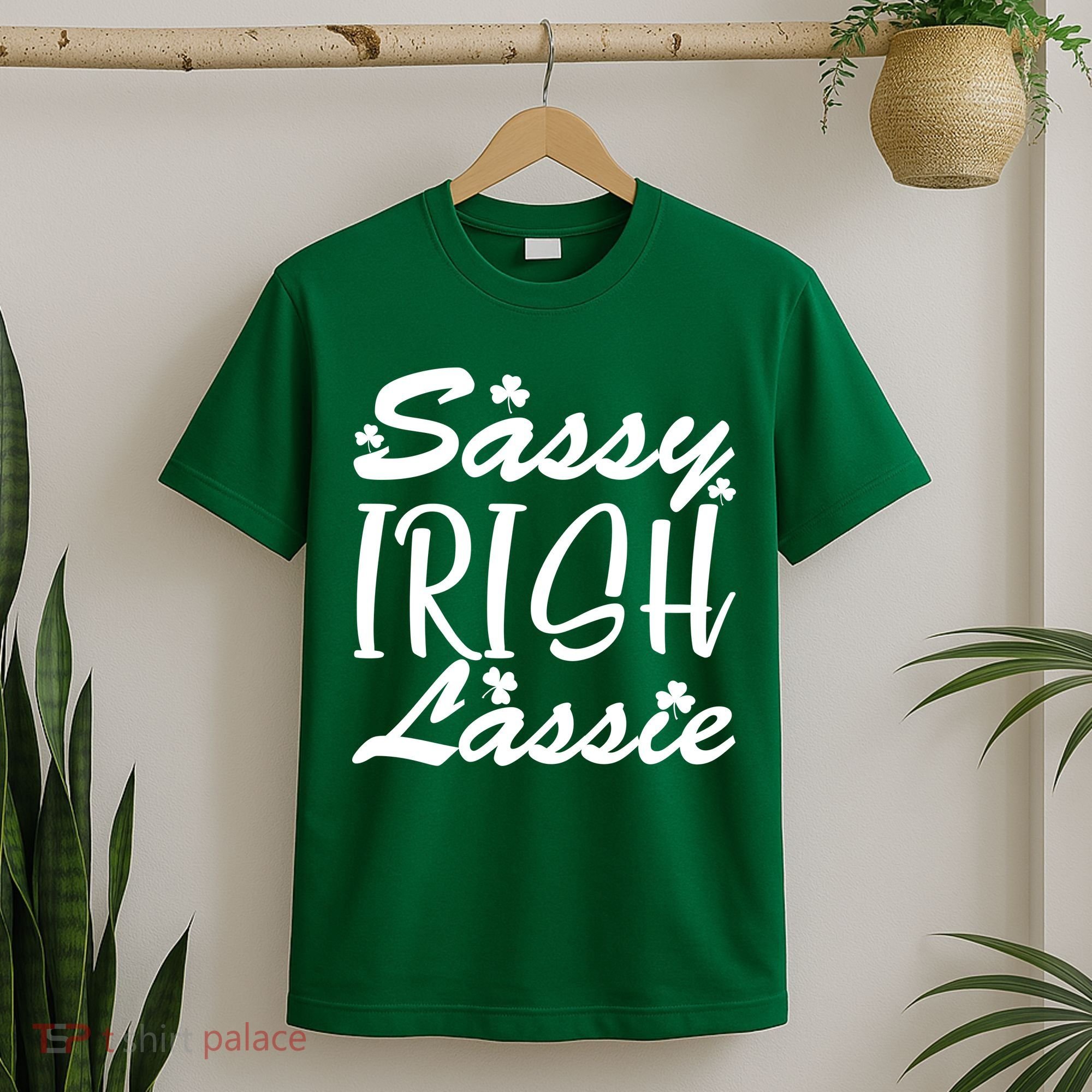 Cute St Pattys Day Sassie Irish Lassie T-Shirt