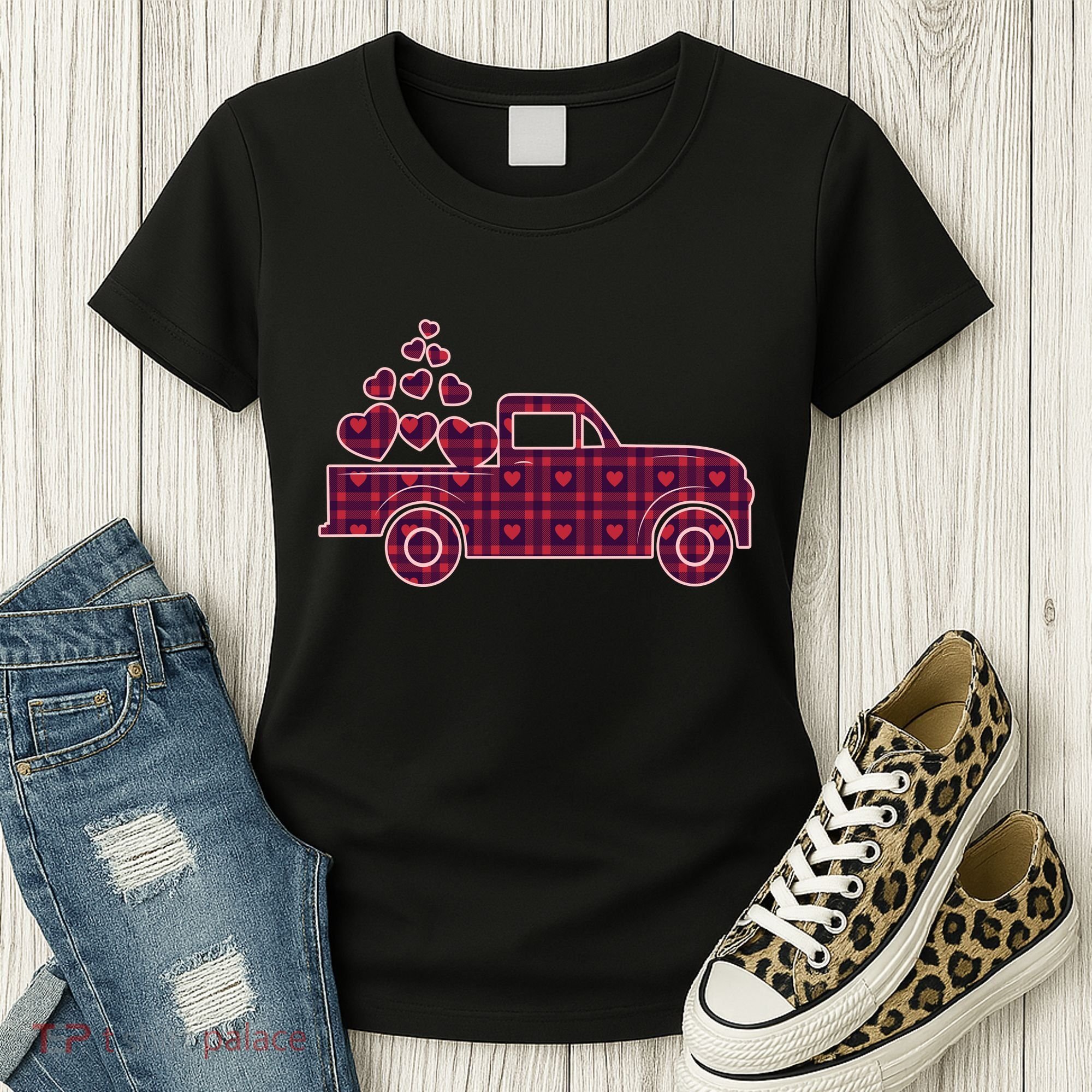 Cute Valentine's Day Plaid Pickup Truck With Hearts Women's T-Shirt