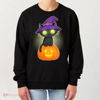 Cute Witch Kitten With Pumpkin Women's Sweatshirt