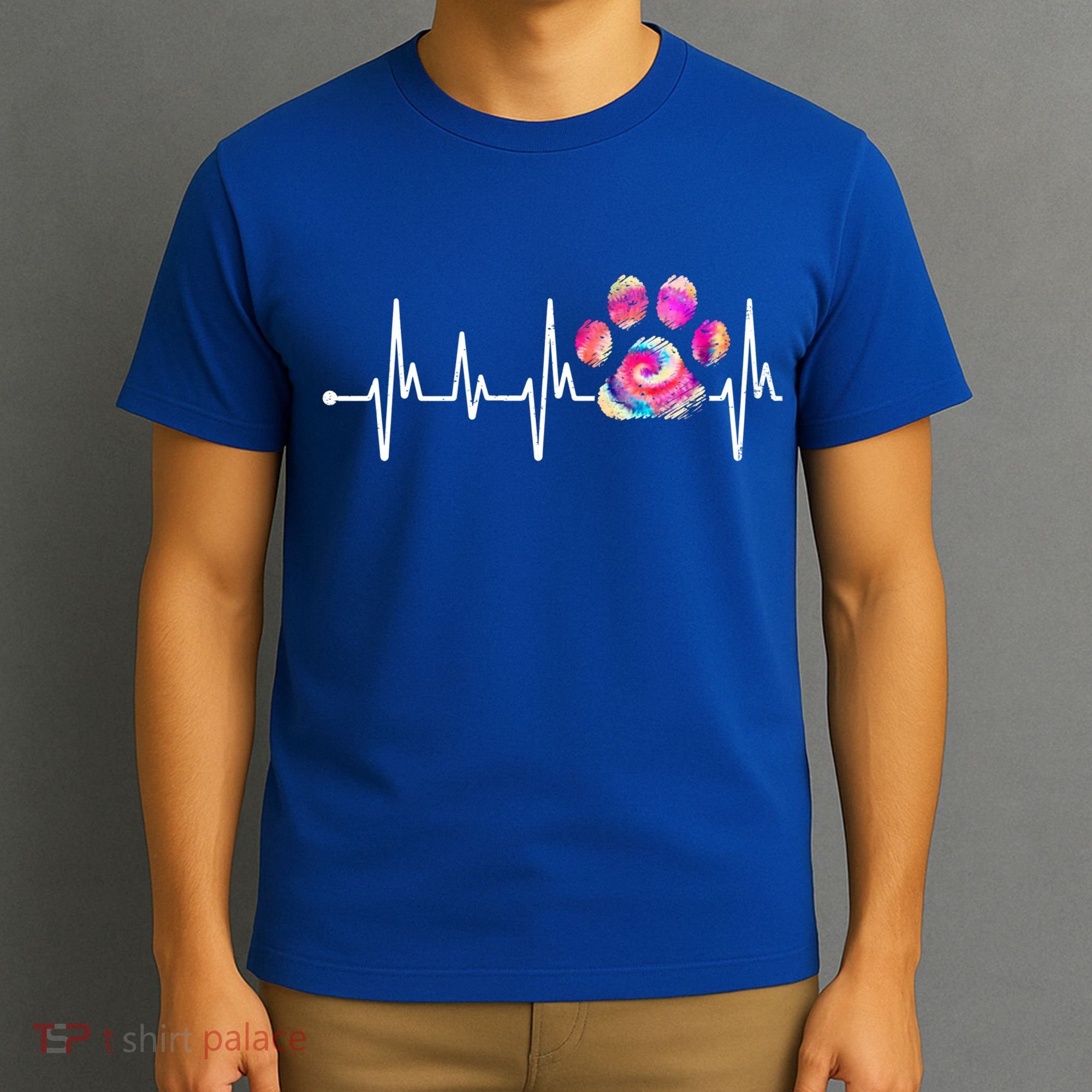 Cute Veterinarian Rainbow Paw Print Heartbeat Vet Tech Gift T-Shirt