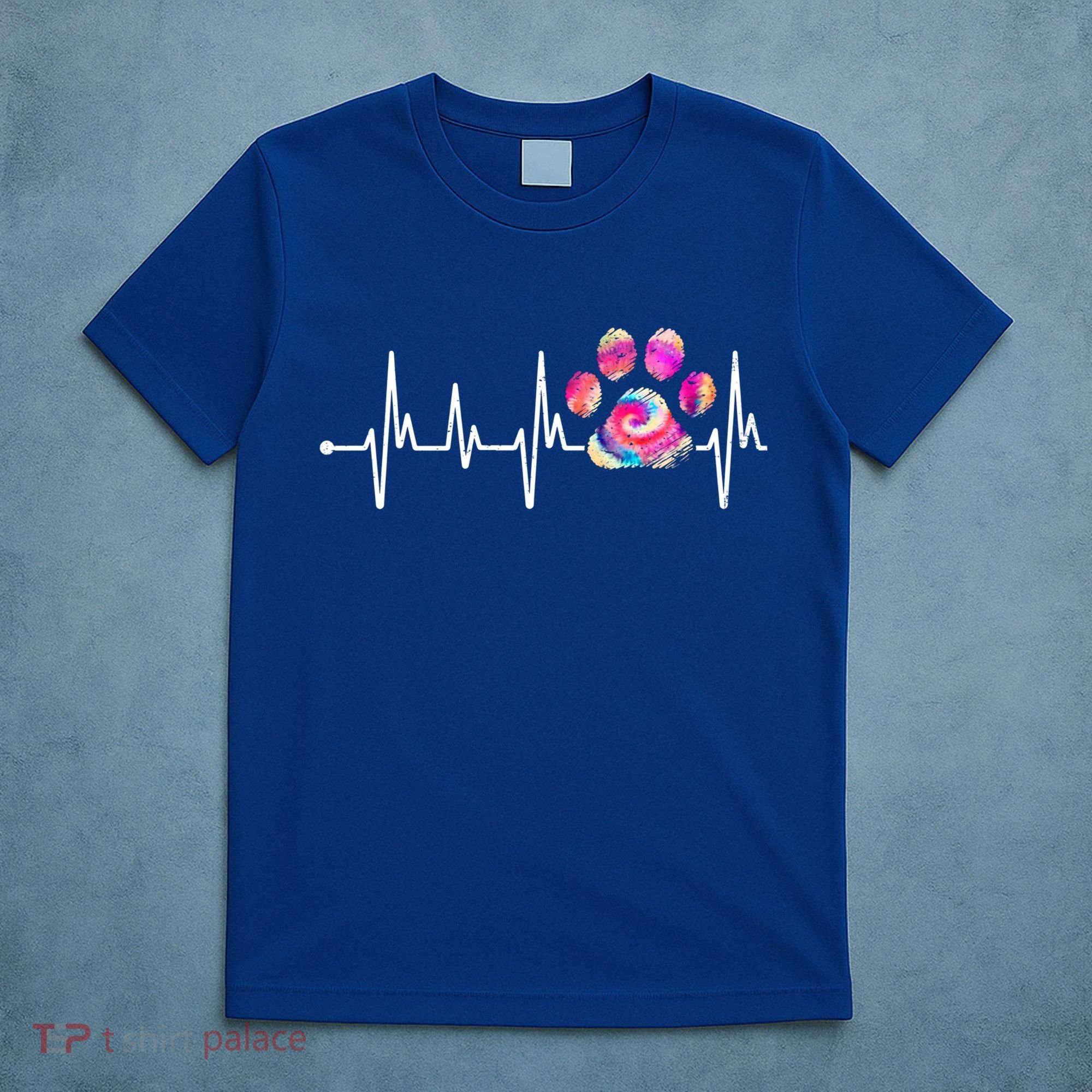 Cute Veterinarian Rainbow Paw Print Heartbeat Vet Tech Gift T-Shirt