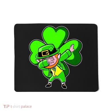 Dabbing Leprechaun St. Patrick's Day Clover Mousepad