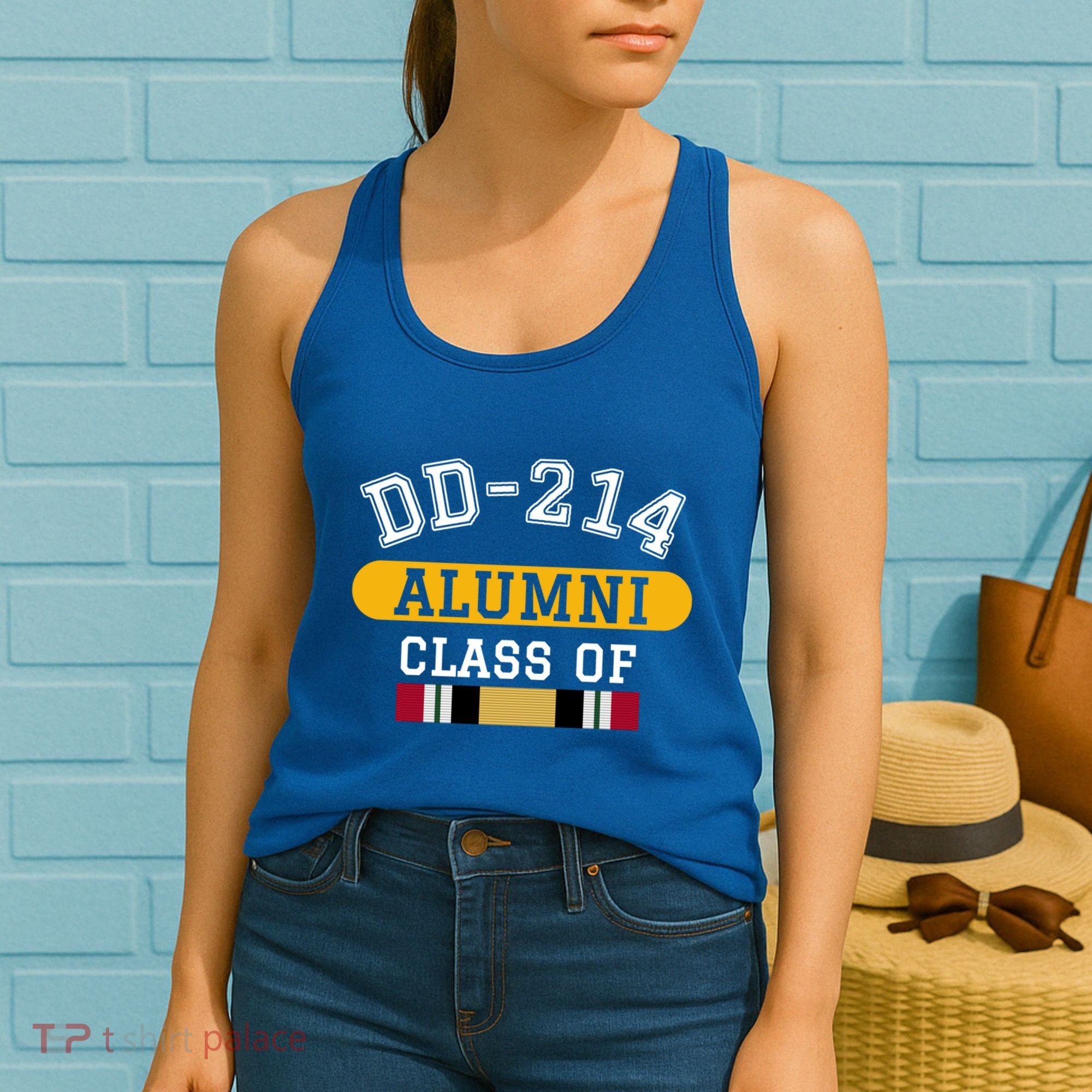 Dd214 Alumni Class Of Iraq War Veteran Pride Cool Gift Women's Tank Top
