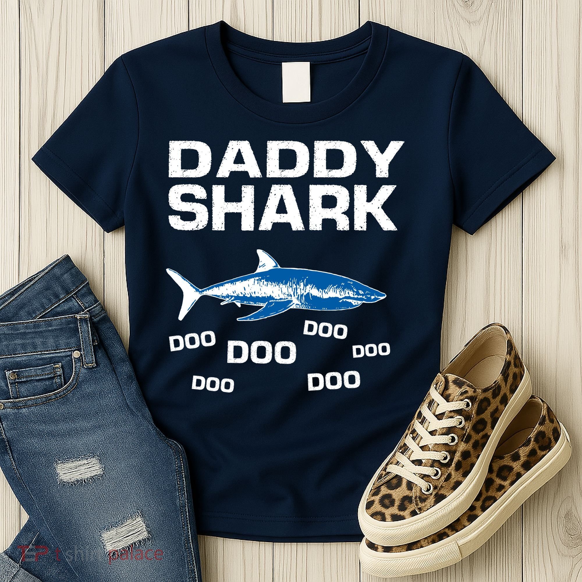 Daddy Shark Doo Women's T-Shirt