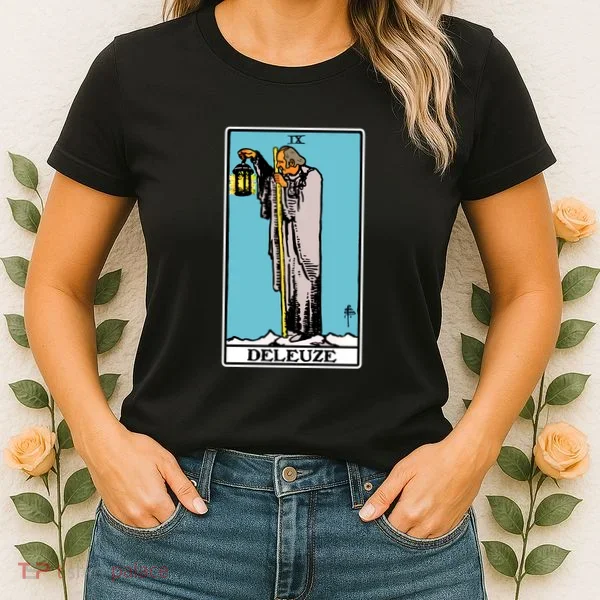 Deleuze As The Hermit Tarot Card Women's T-Shirt
