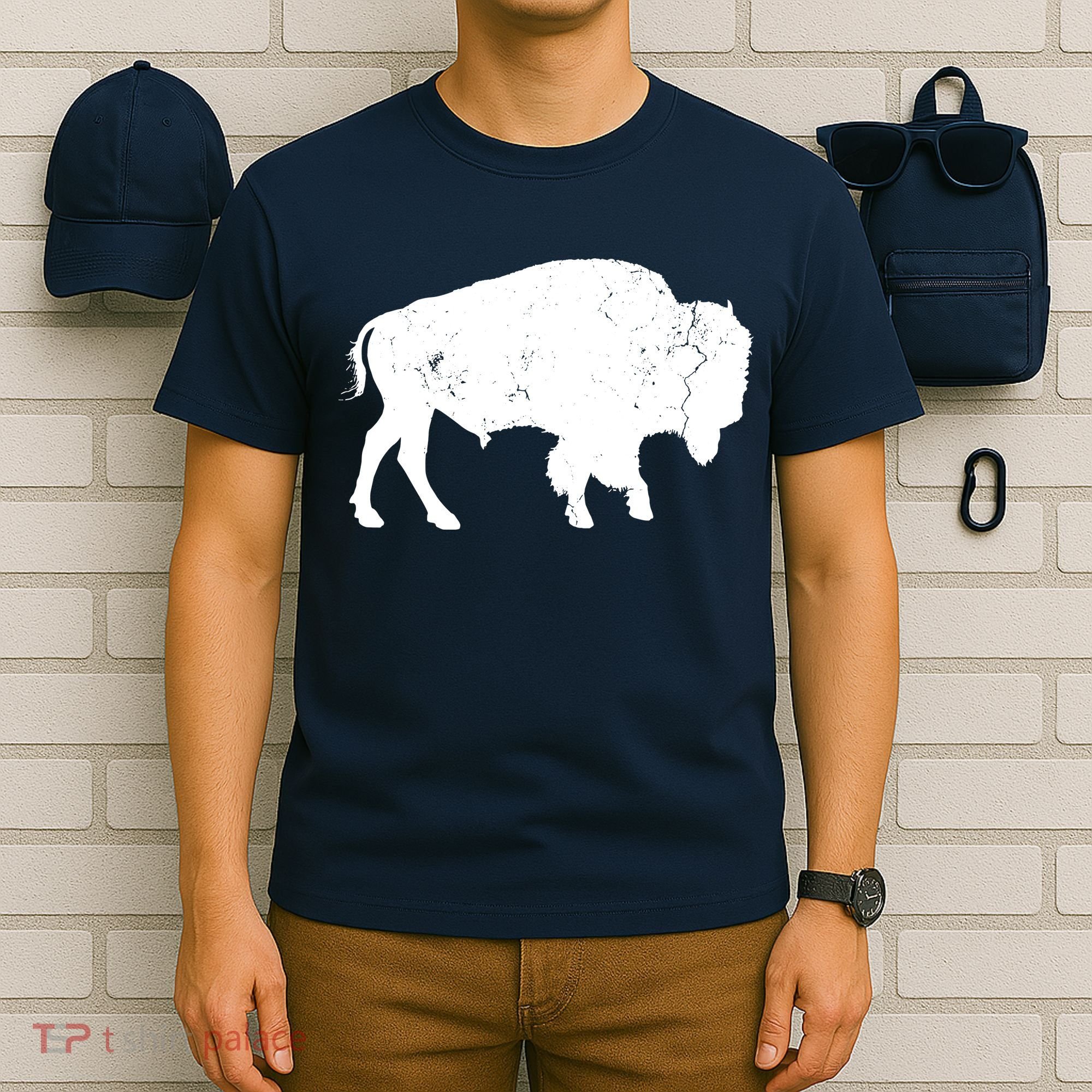 Distressed Buffalo Retro Bison Animal Lover Men Women Dad T-Shirt