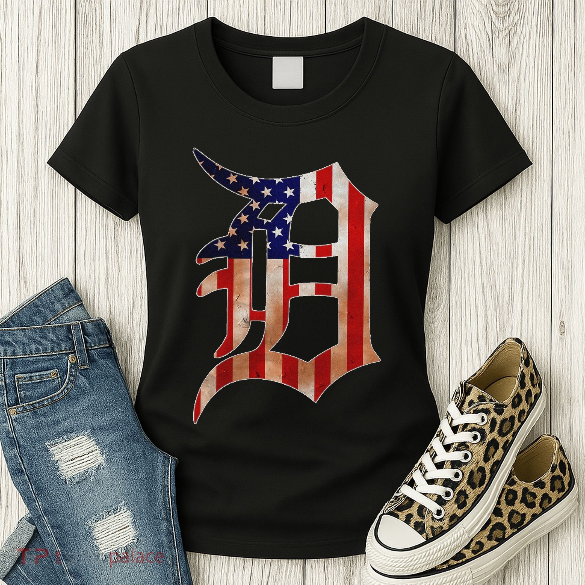 Detroit City American Flag Old English Women's T-Shirt