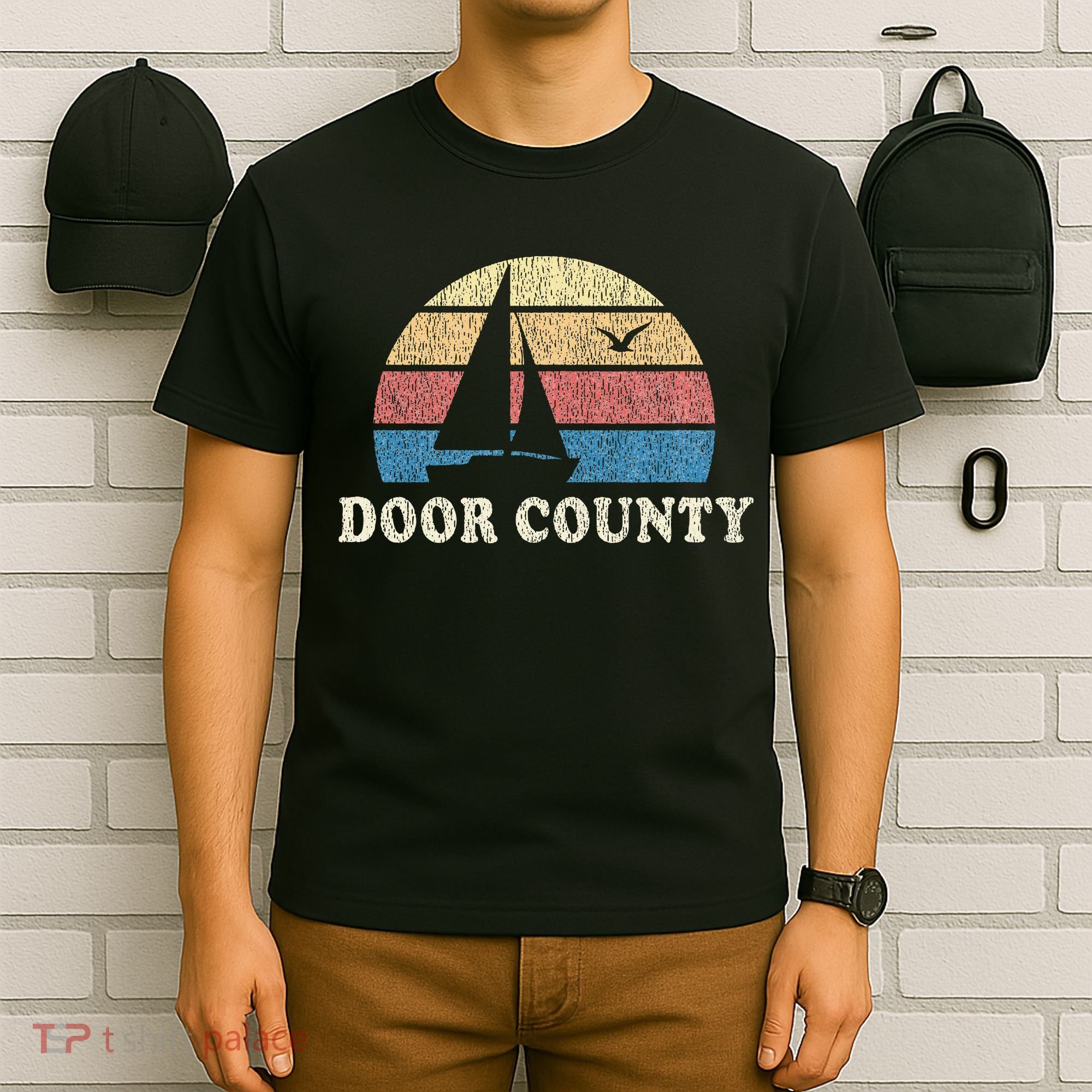 Door County Wi Vintage Sailboat 70s Throwback Sunset T-Shirt