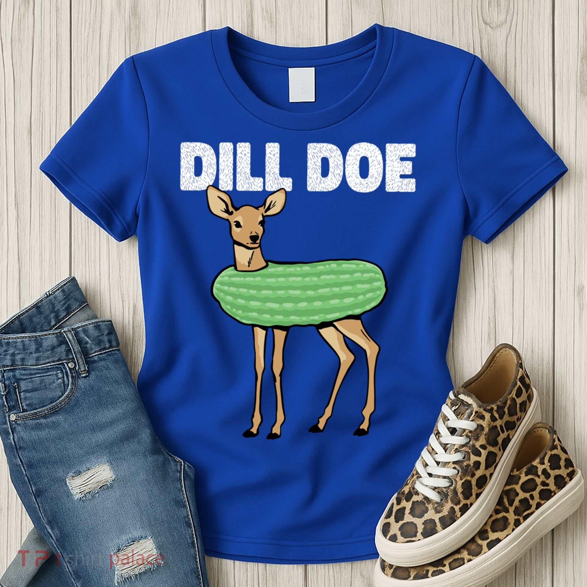 Dill Doe Deer Redneck Pickle Animal Hunter Lover Pickles Great Gift Women's T-Shirt