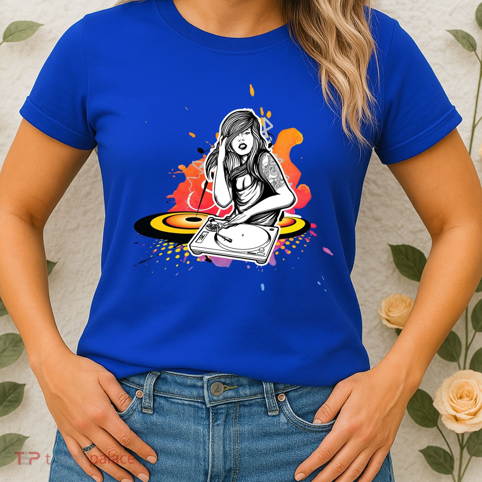 Dj Deejay Girl Music Techno Headphones Turntable Pop Cute Gift Women's T-Shirt