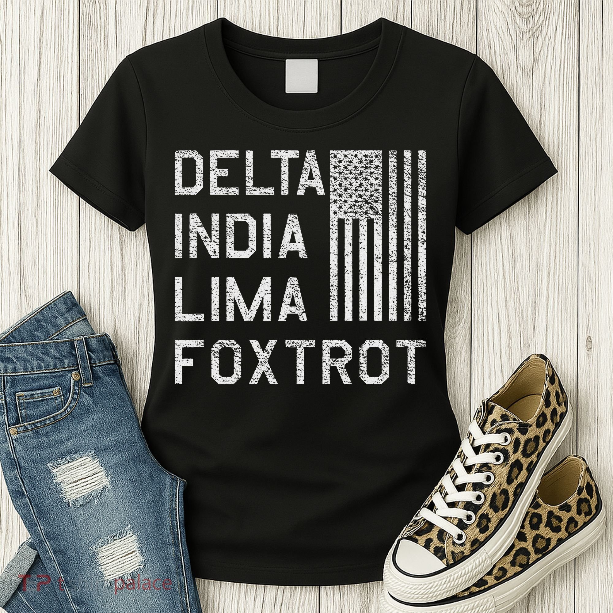 Dilf Dela India Lima Foxro Us Flag American Pario Women's T-Shirt