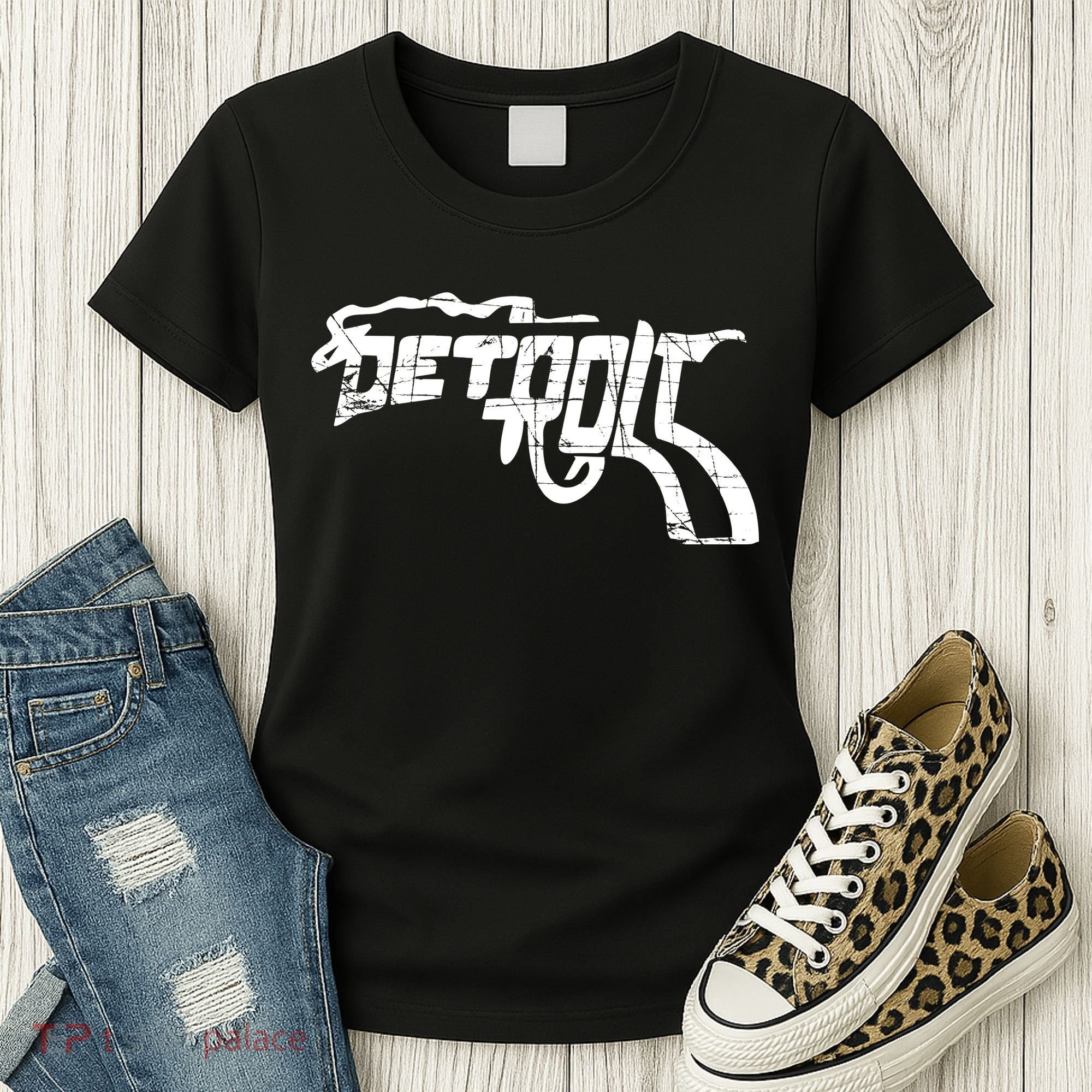 Detroit Gun n Smoke Revolver Women's T-Shirt