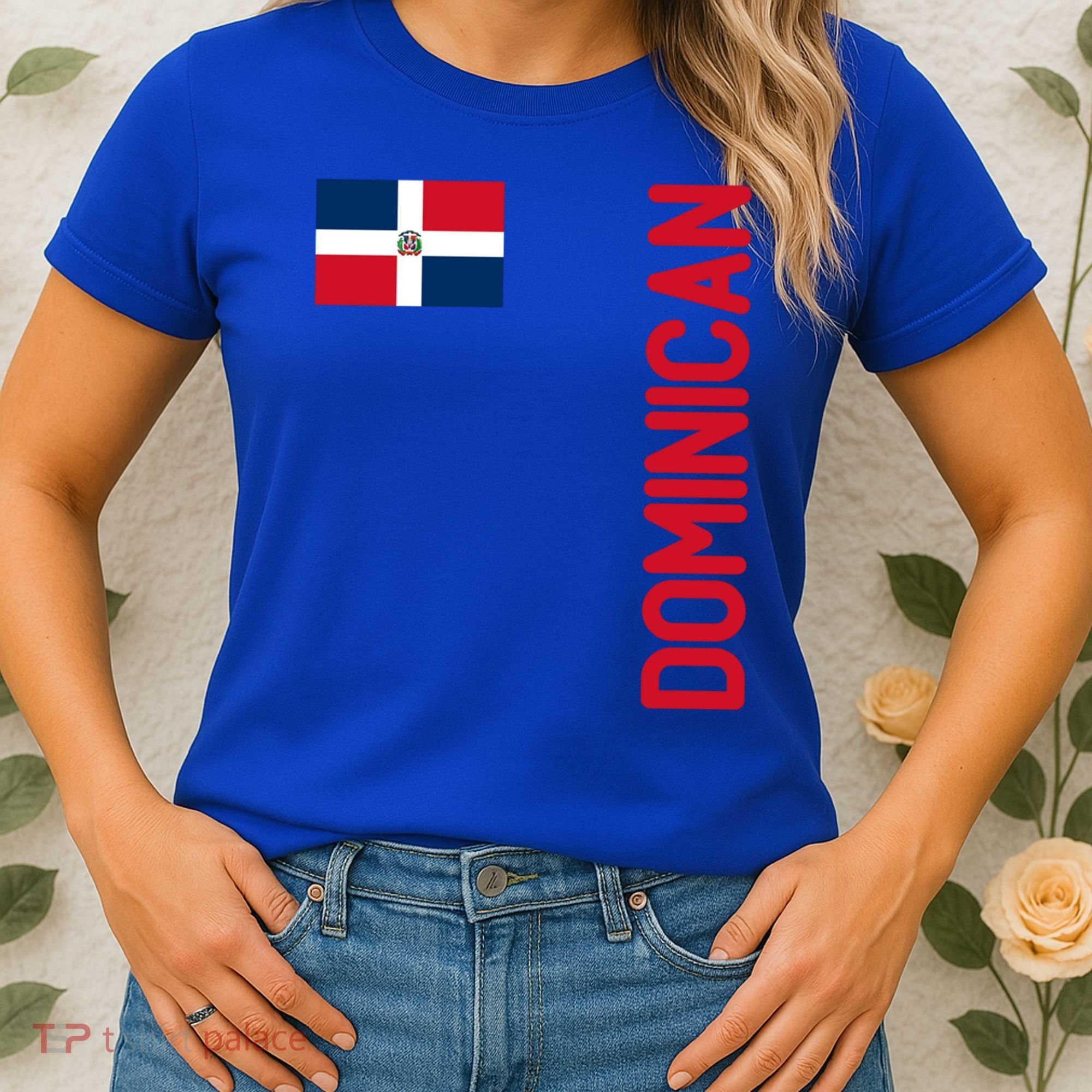 Dominican Flag And Dominican Republic Roots Meaningful Gift Women's T-Shirt