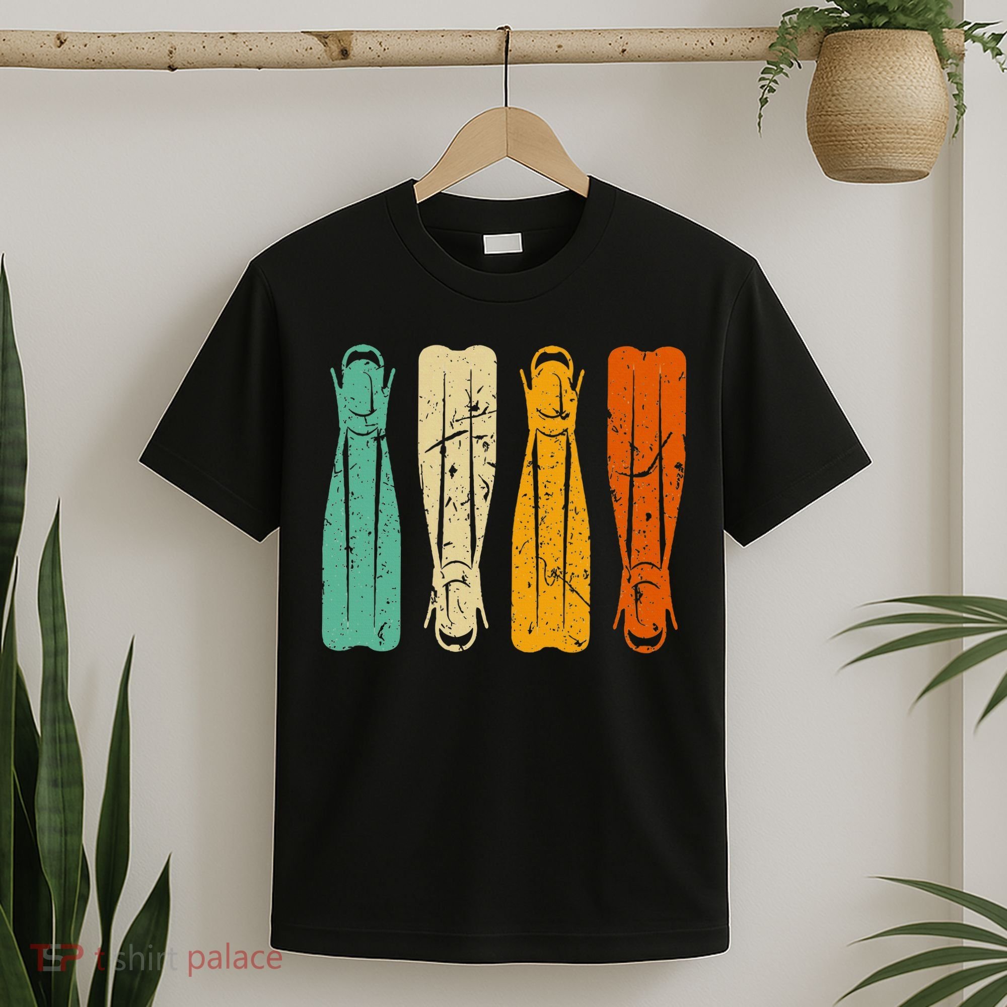 Diving Fins Retro Scuba Diving Snorkeling Diver Vintage T-Shirt