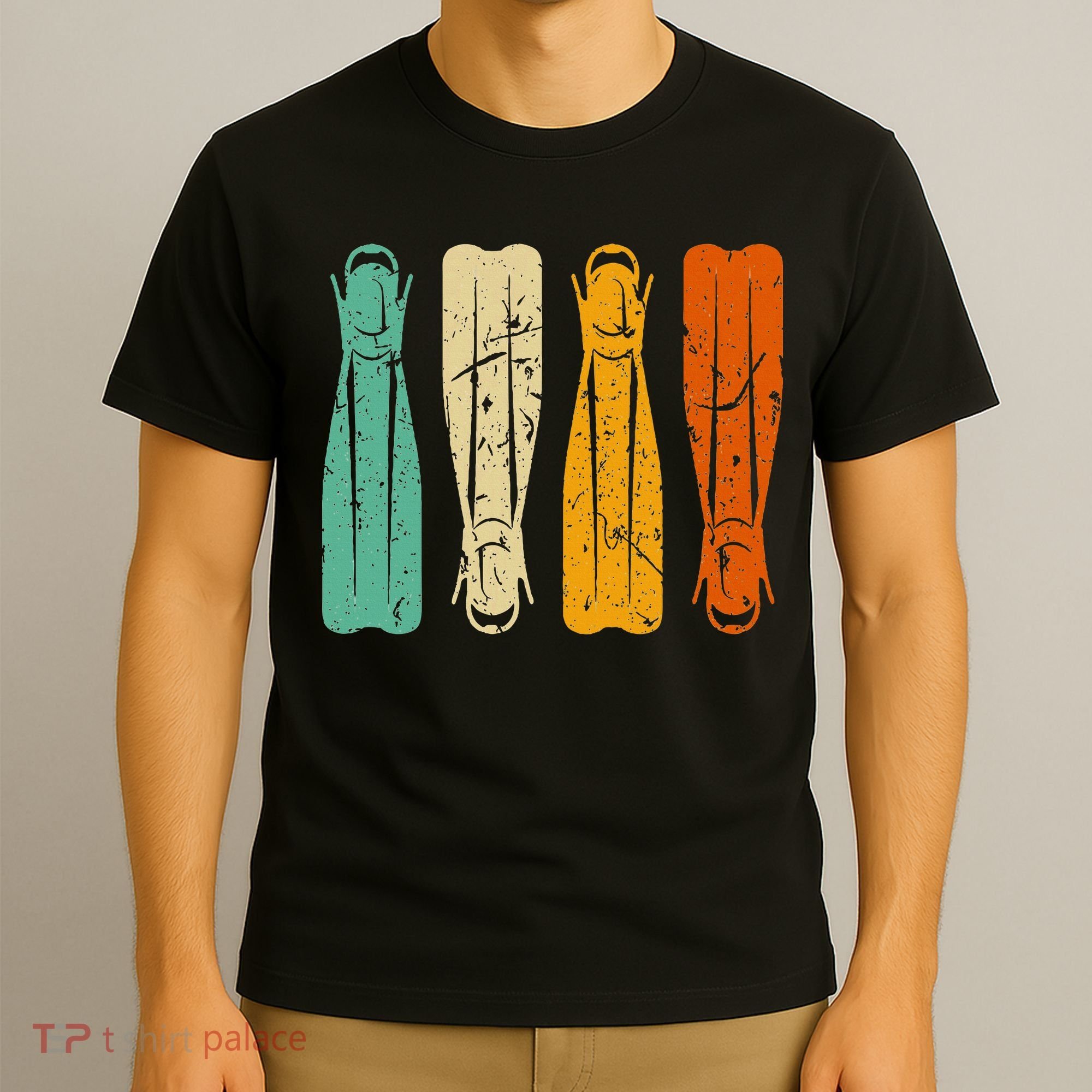 Diving Fins Retro Scuba Diving Snorkeling Diver Vintage T-Shirt
