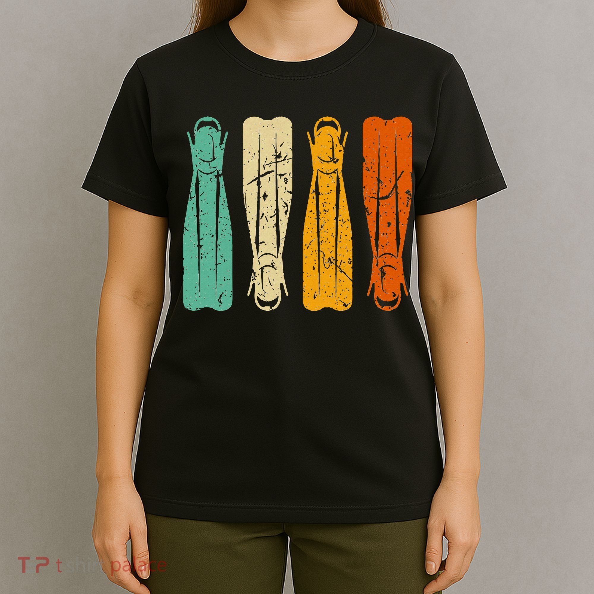 Diving Fins Retro Scuba Diving Snorkeling Diver Vintage T-Shirt